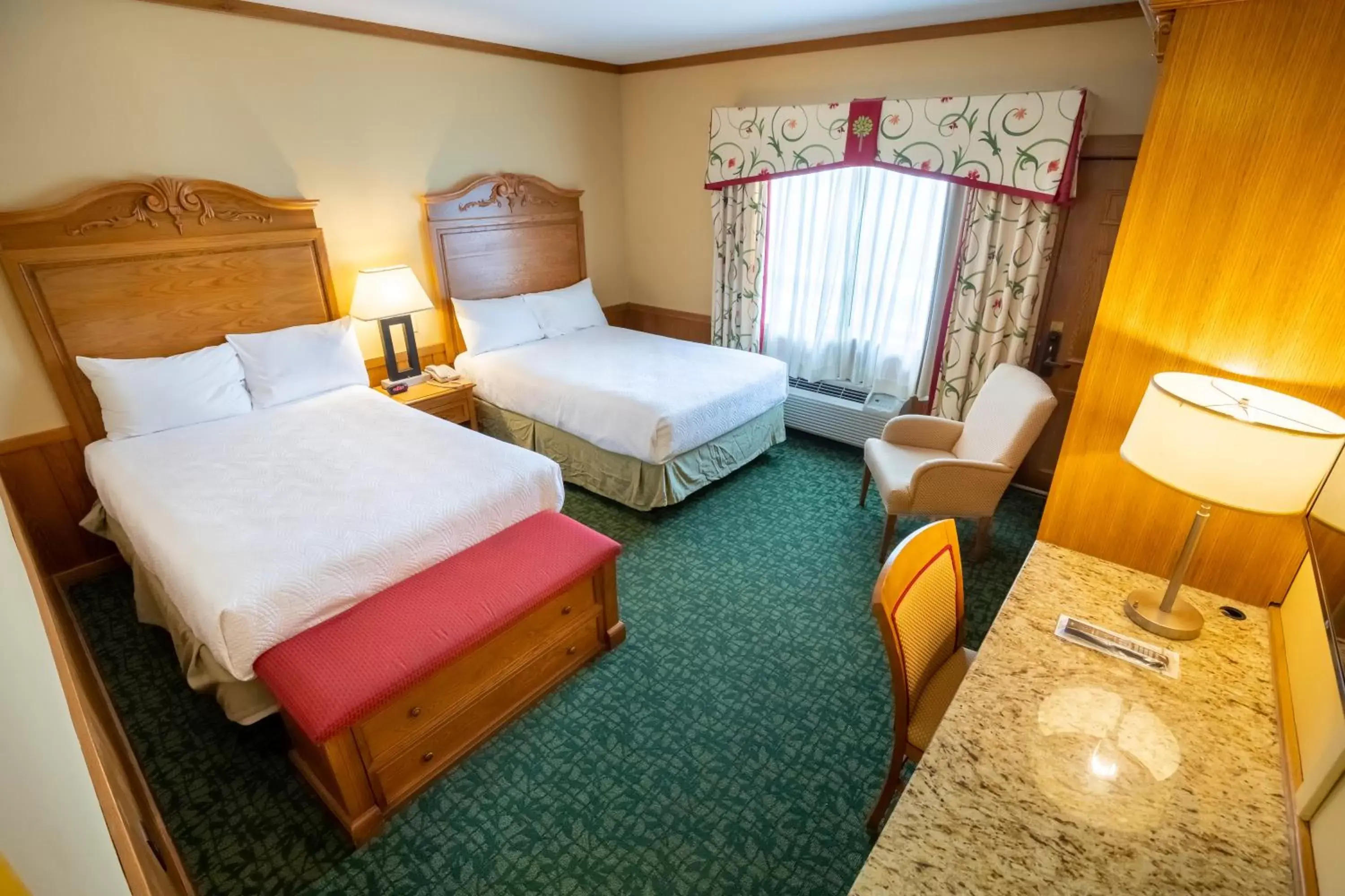 Deluxe Double Room in Oglebay Resort