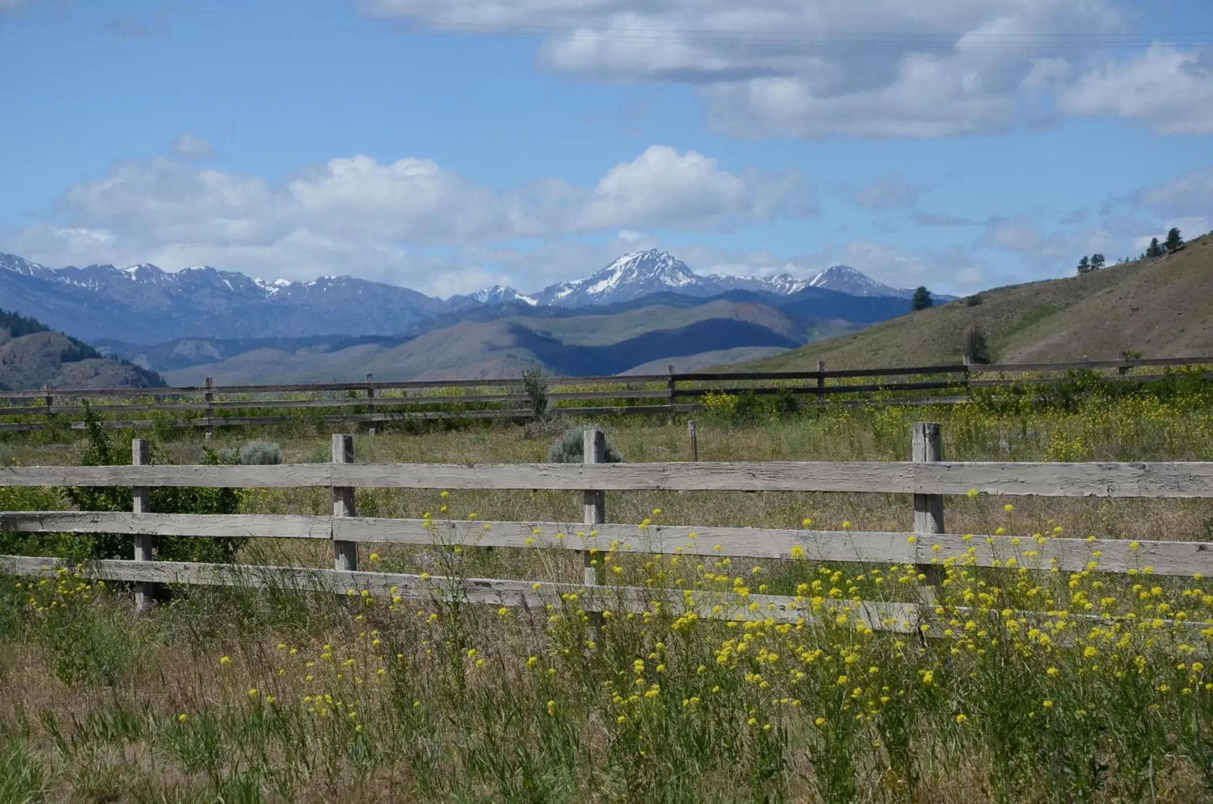 Garden, Mountain View in Casia Lodge and Ranch