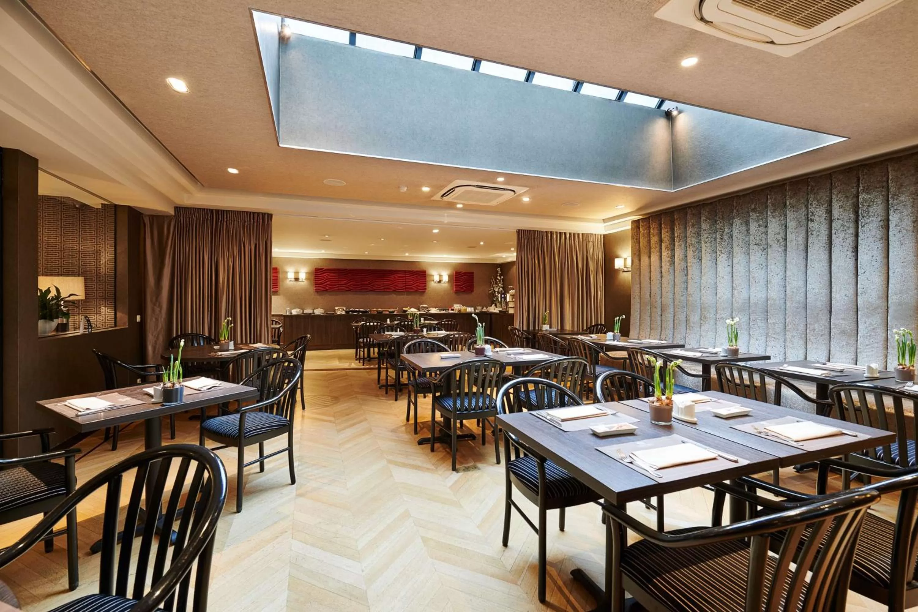 Dining area in Keizershof Hotel Aalst