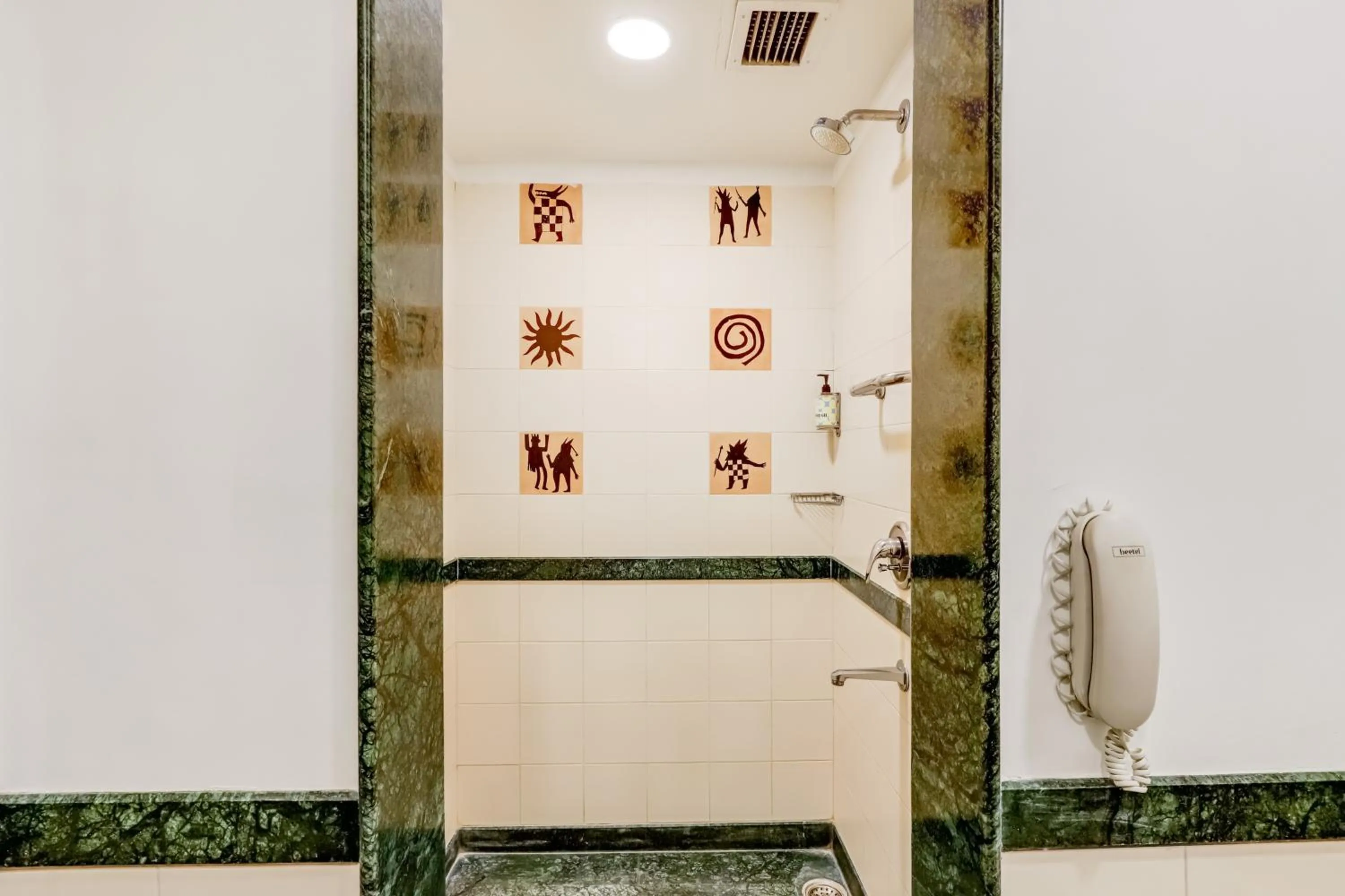 Bathroom in Lemon Tree Hotel, Ahmedabad