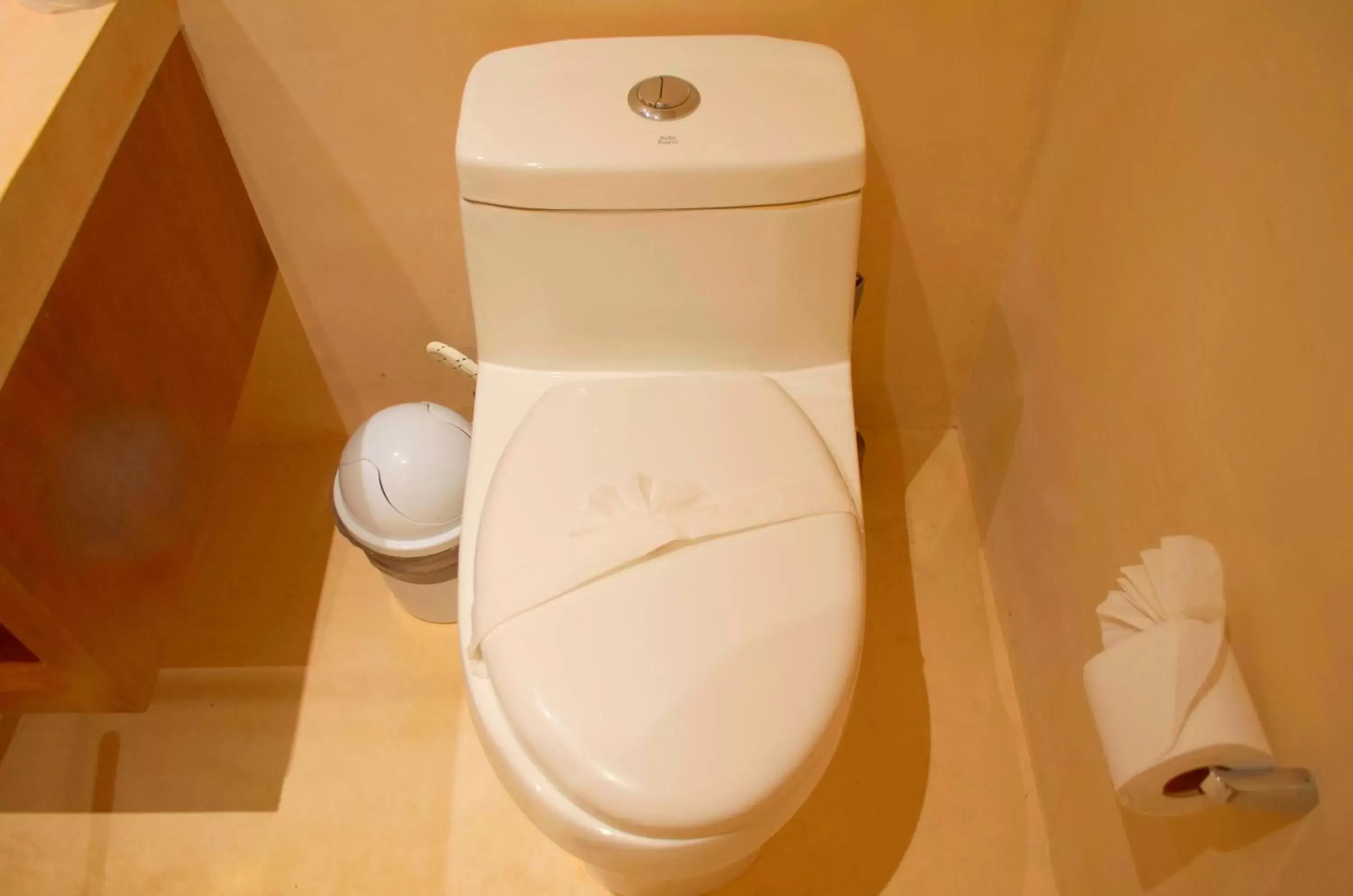 Toilet, Bathroom in Gardens Coba - Luxury Cardinal