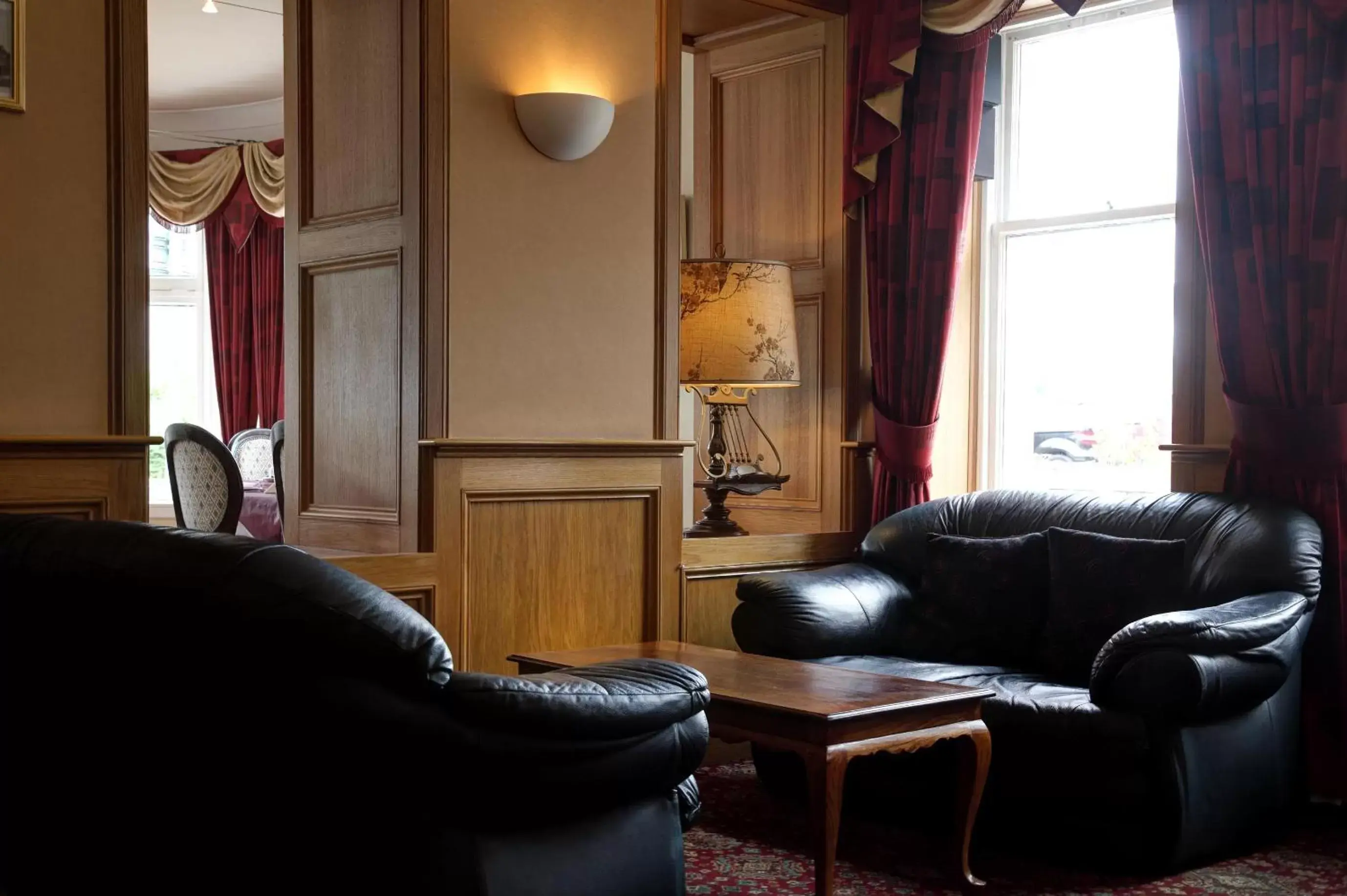 Seating area, Lounge/Bar in The Imperial Hotel