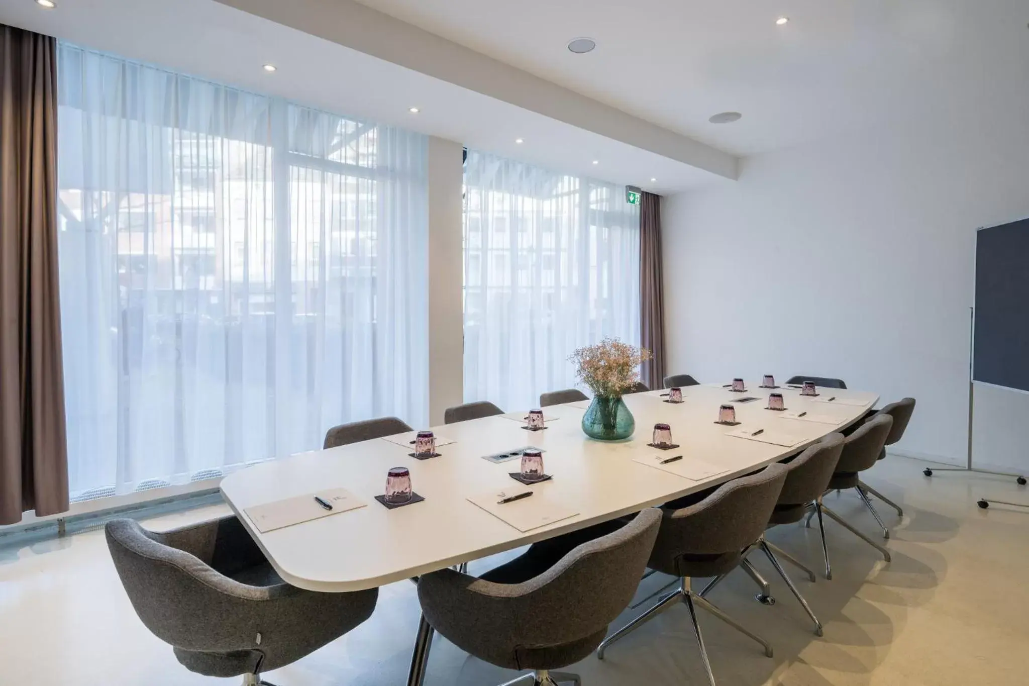 Meeting/conference room in Hotel Indigo - Dusseldorf - Victoriaplatz, an IHG Hotel