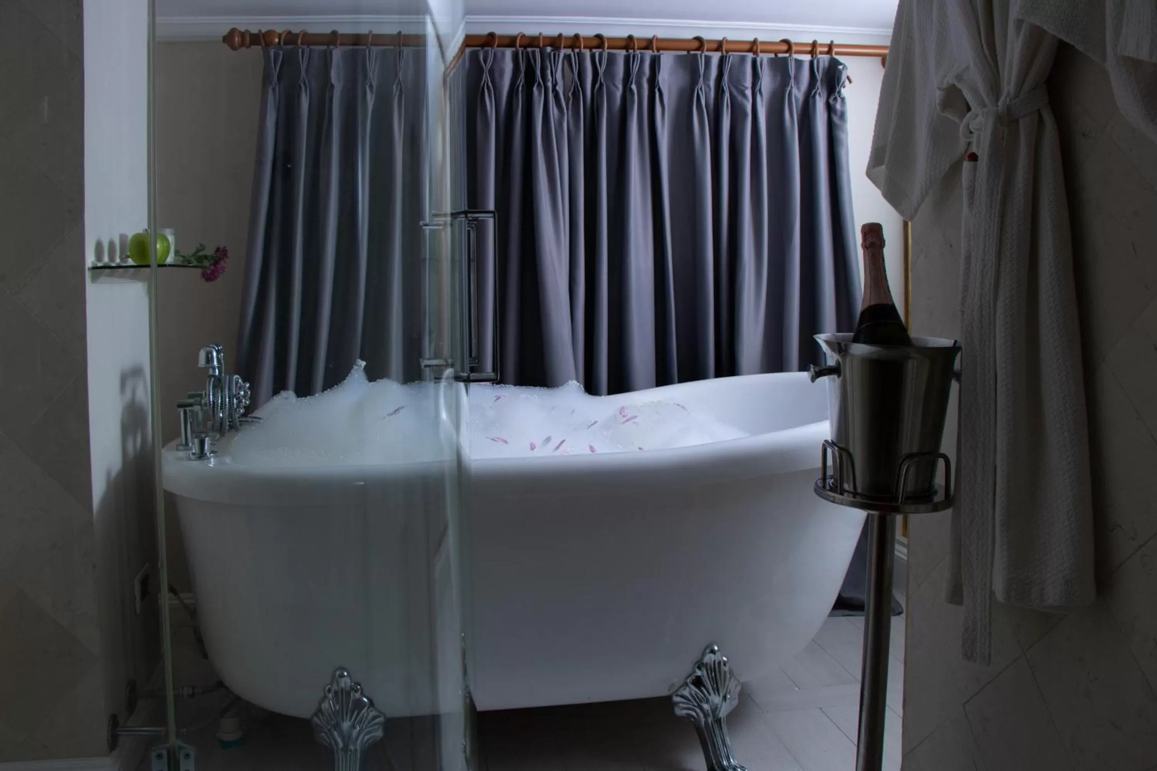 Shower, Bathroom in Villa Palma Boutique Hotel