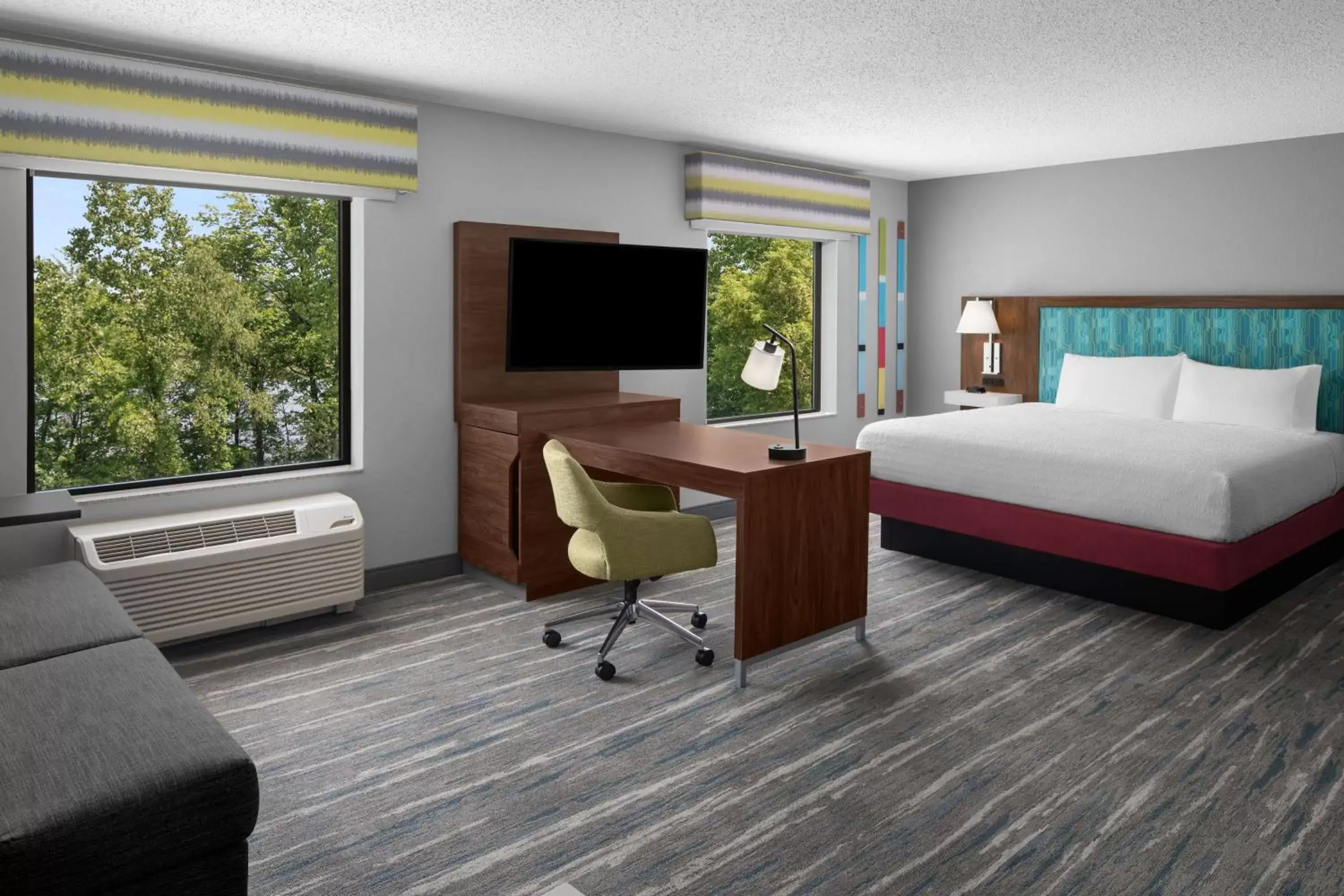 Bedroom, Bed in Hampton Inn & Suites Grand Rapids-Airport 28th St Bedroom, Bed in Hampton Inn & Suites Grand Rapids-Airport 28th St