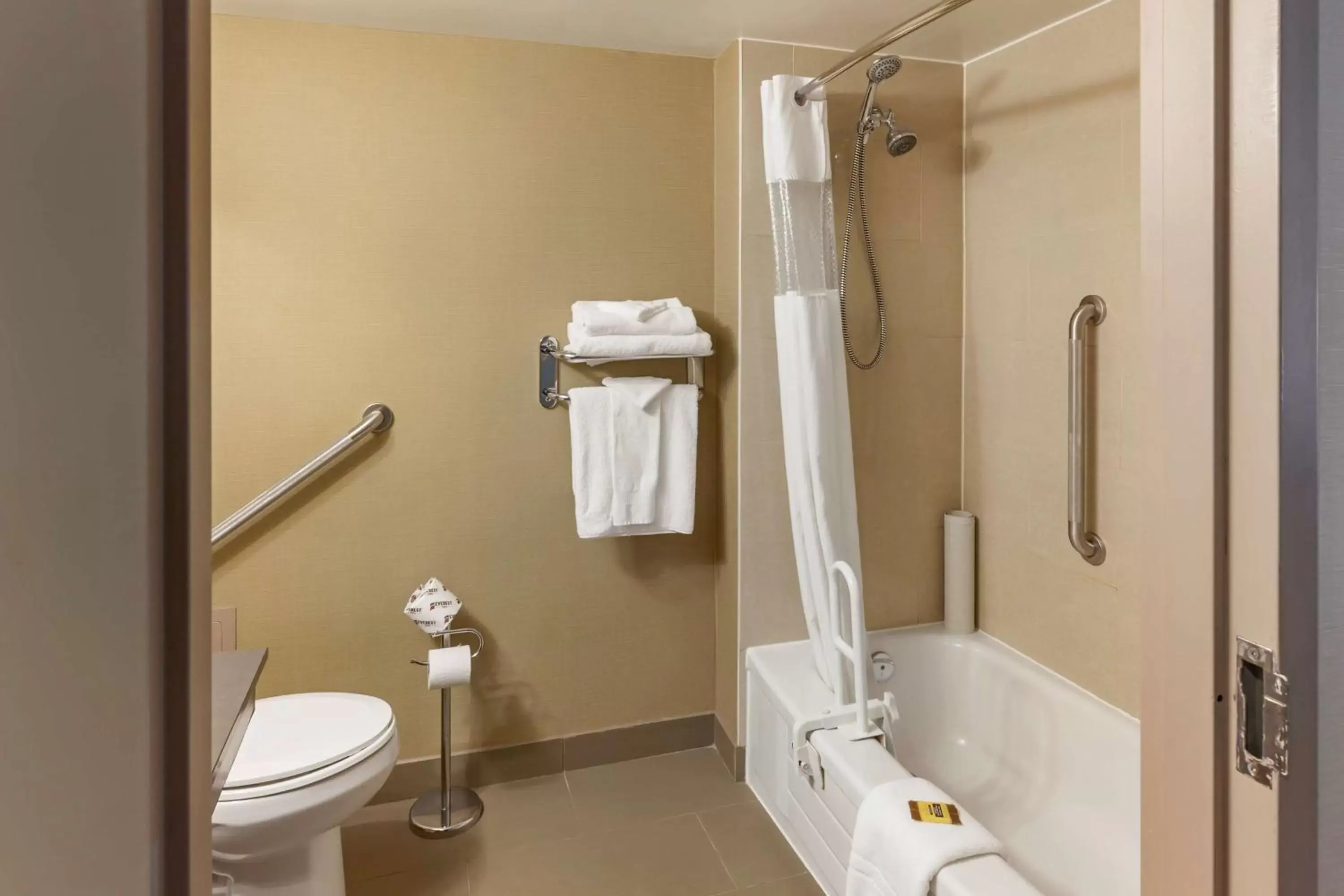 Bathroom in Best Western Plus Leamington Hotel & Conference Centre