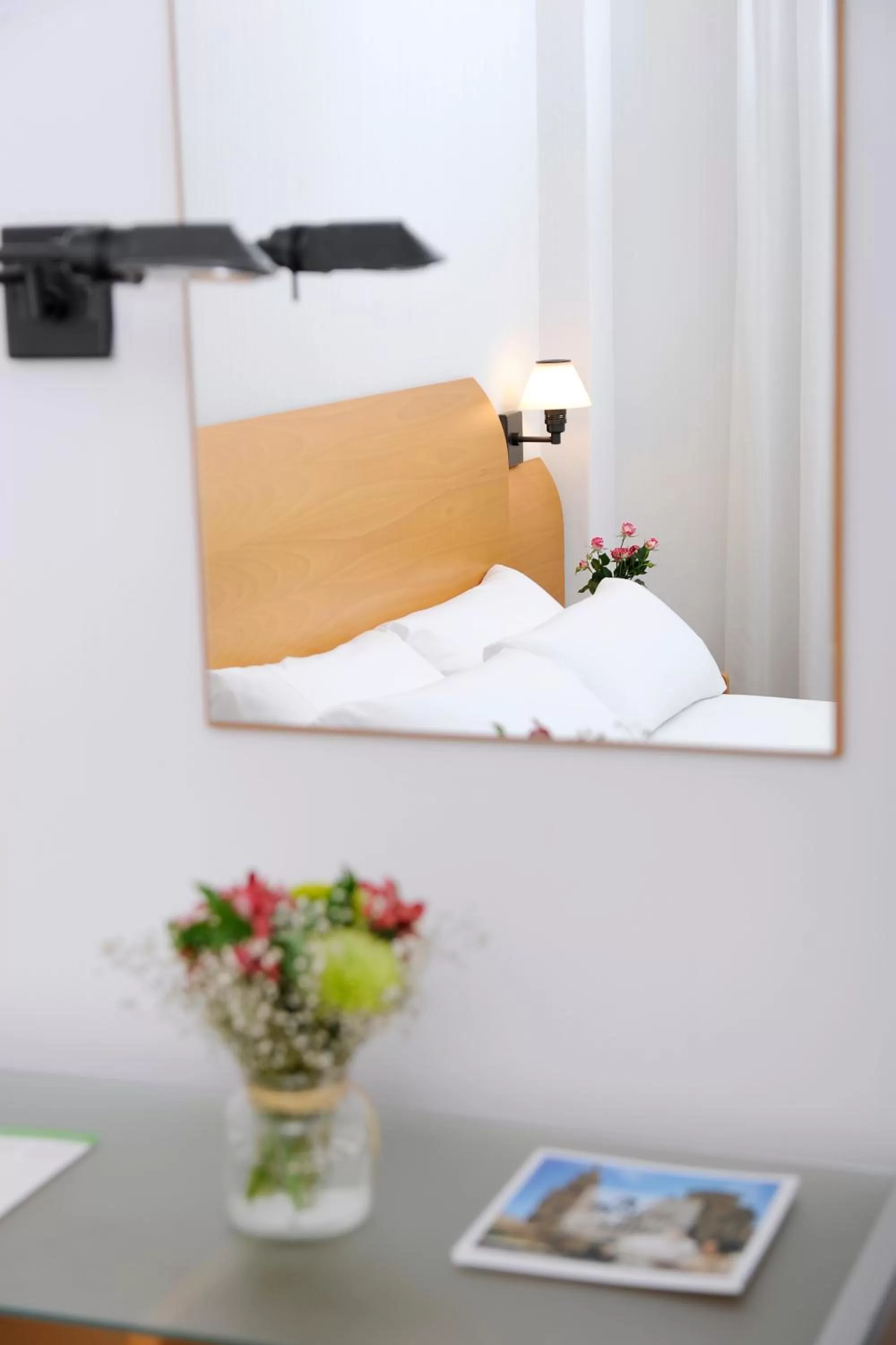 Living room, Bed in Hotel El Churra