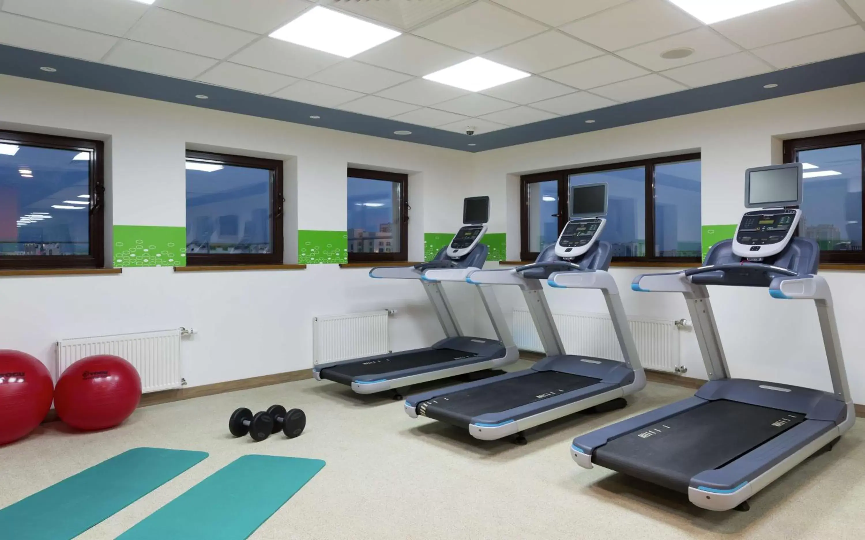 Fitness centre/facilities, Fitness Center/Facilities in Hampton By Hilton Astana Triumphal Arch