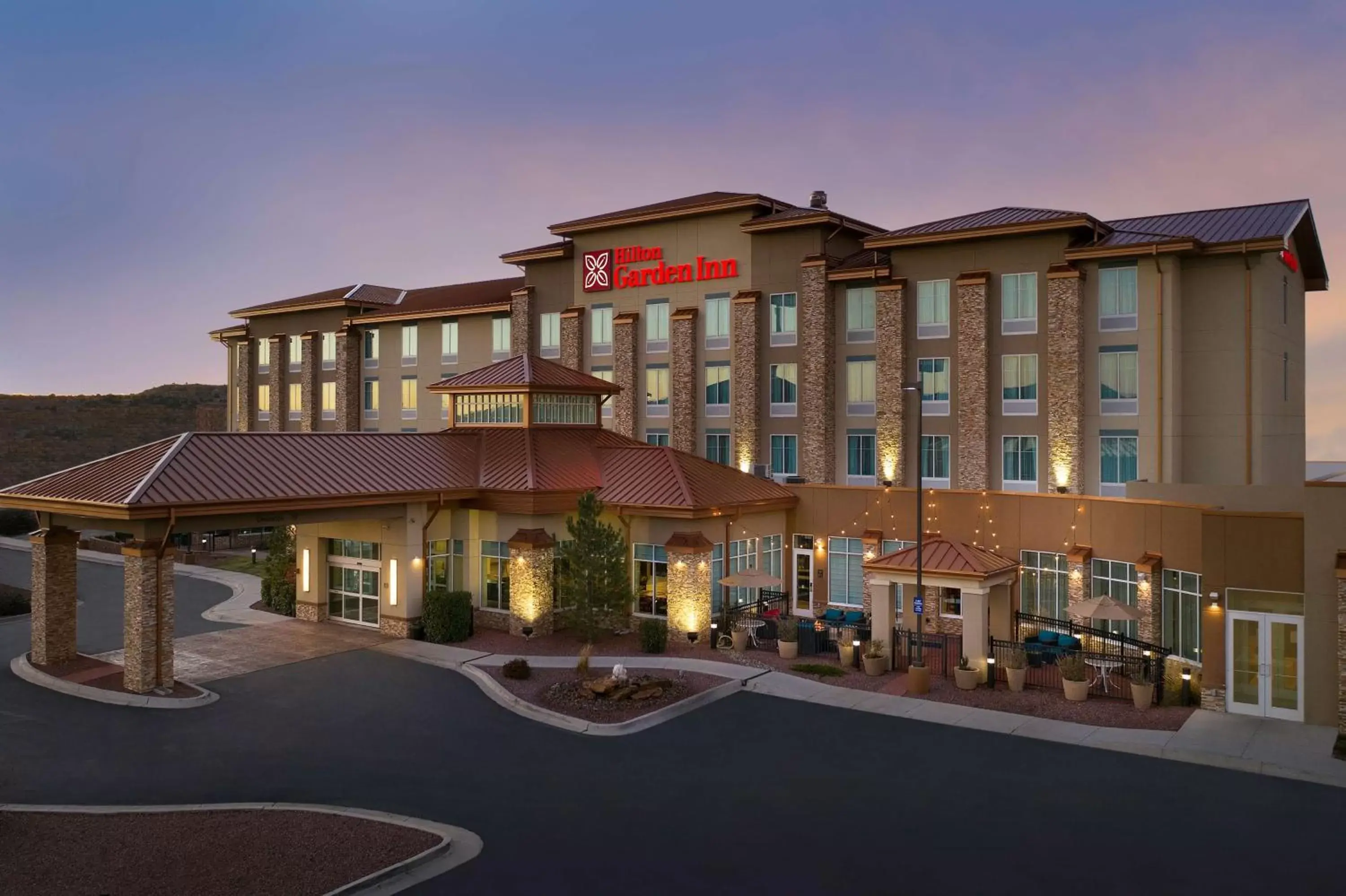 Property Building in Hilton Garden Inn Gallup