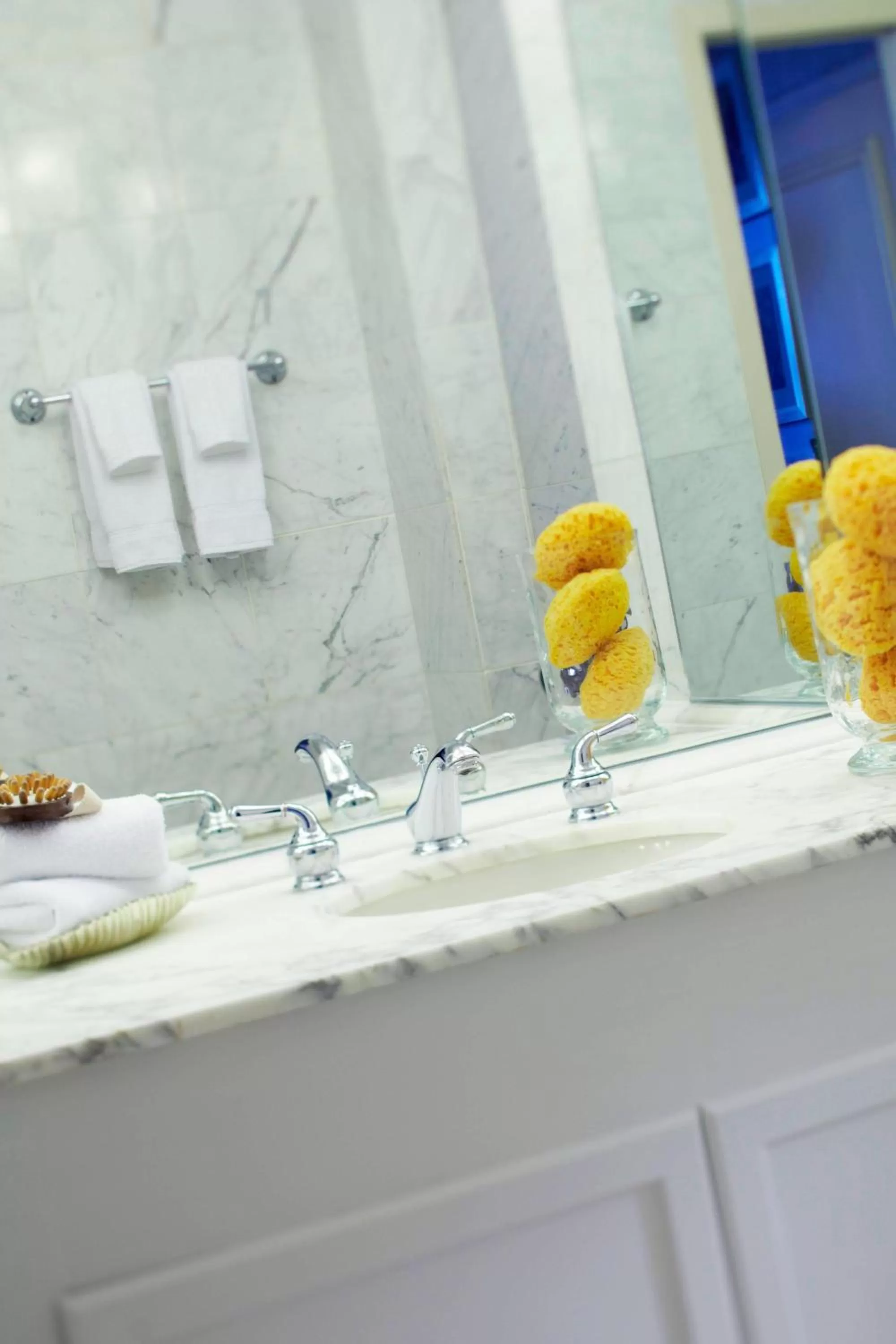 Deluxe Room with Two Queen Beds overlooking the Public Square in Renaissance Cleveland Hotel