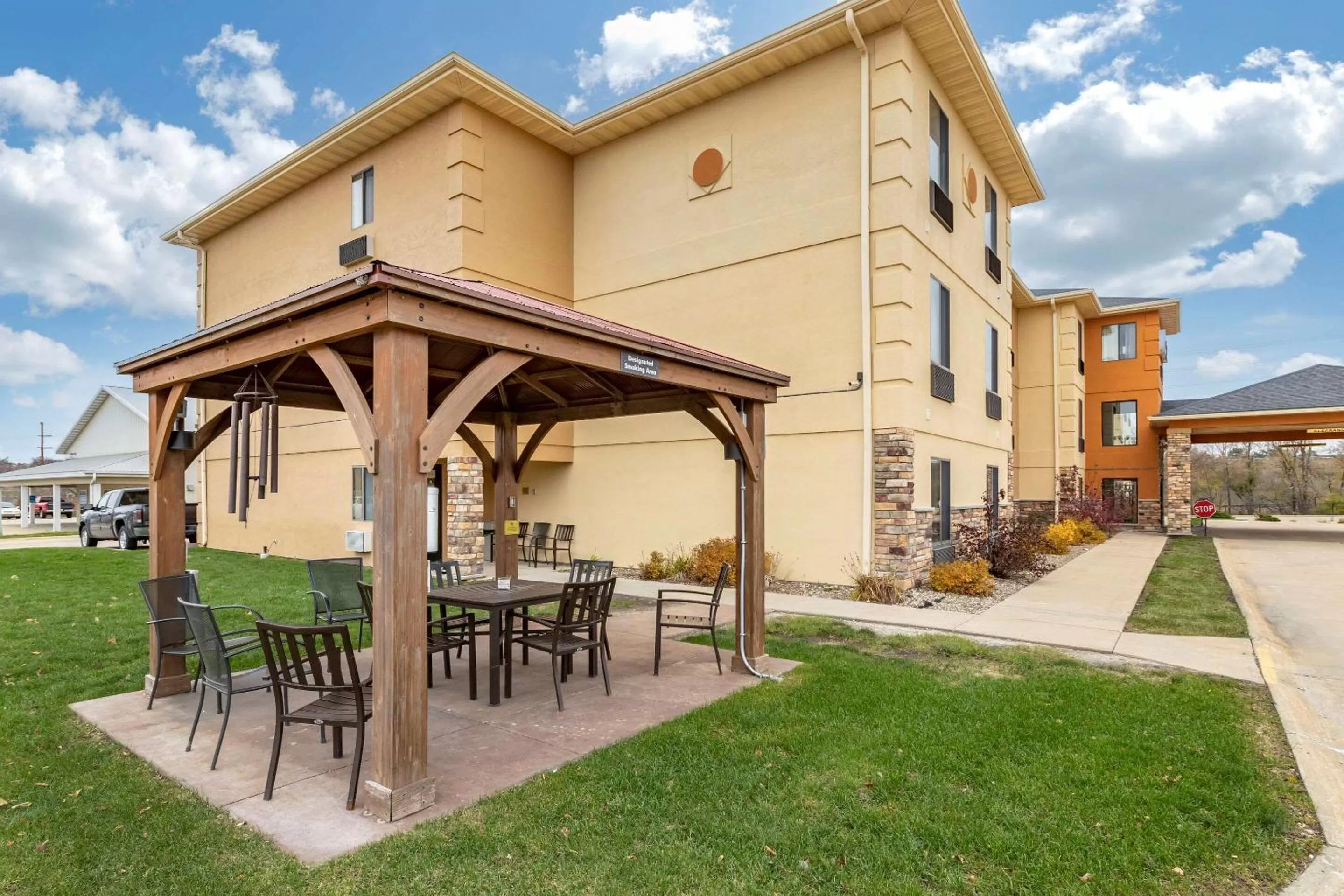 Property building in Comfort Inn & Suites Cedar Rapids North - Collins Road