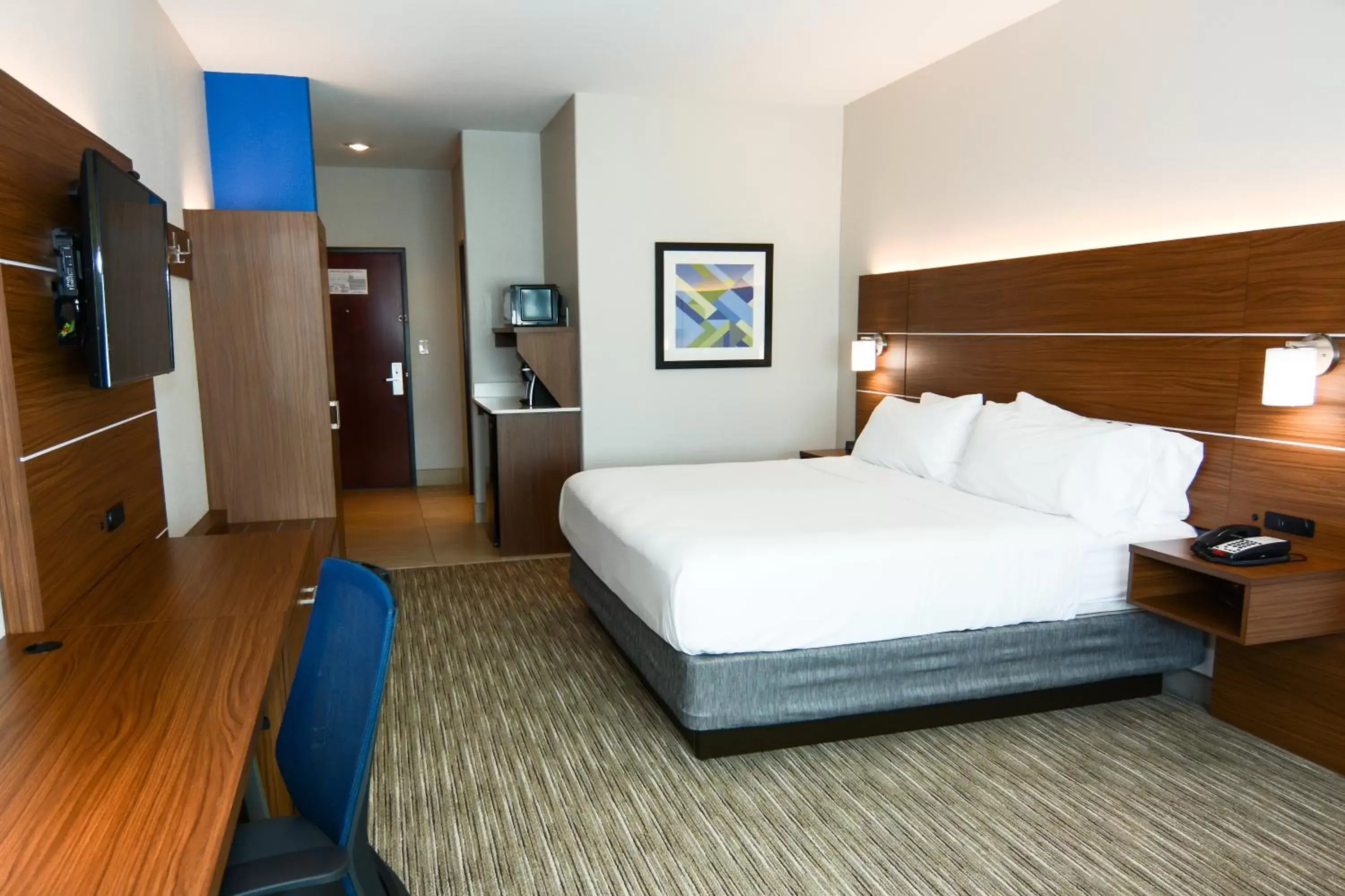 Photo of the whole room, Bed in Holiday Inn Express Rolla, an IHG Hotel