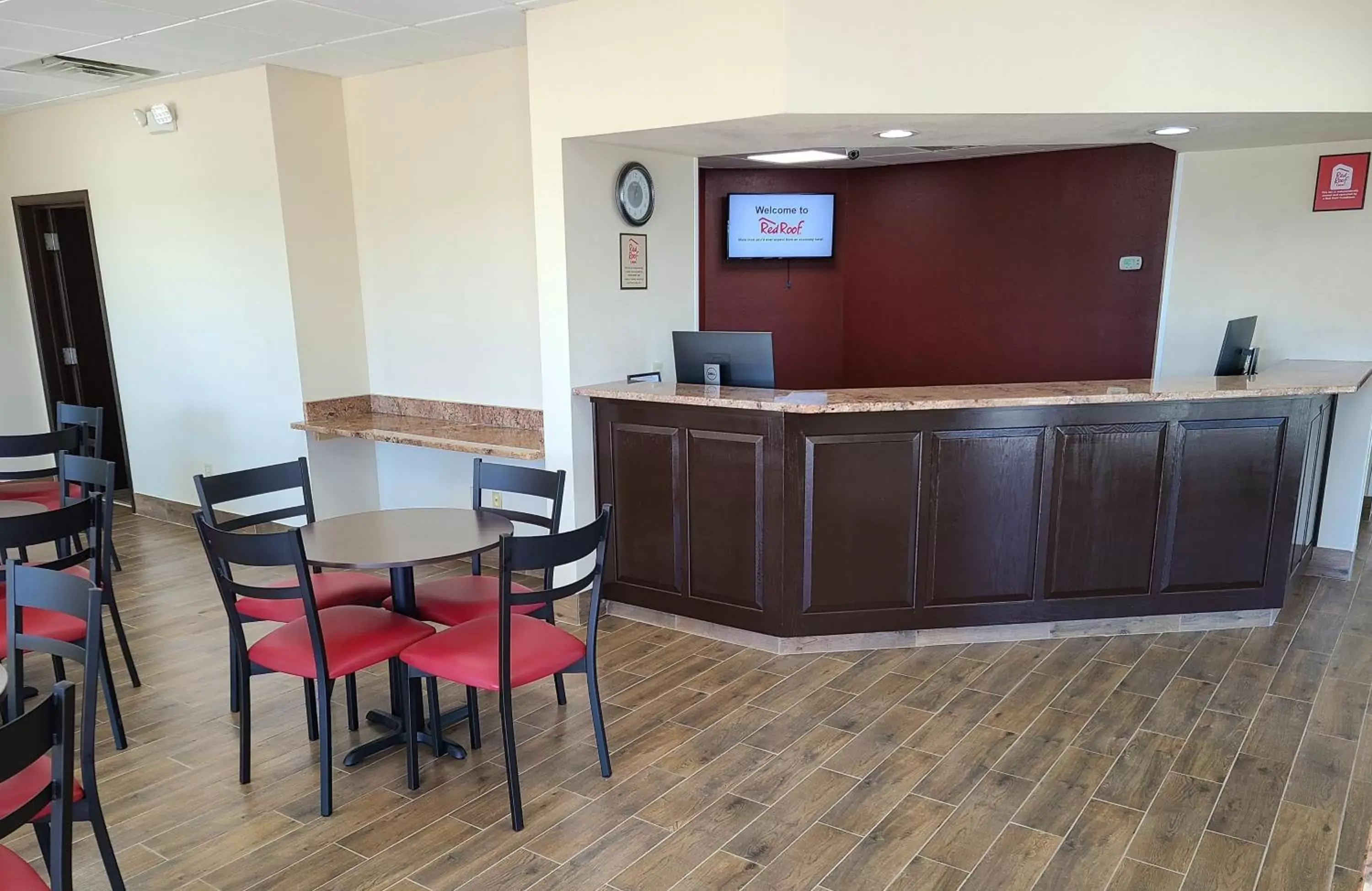 Lobby or reception in Red Roof Inn Staunton