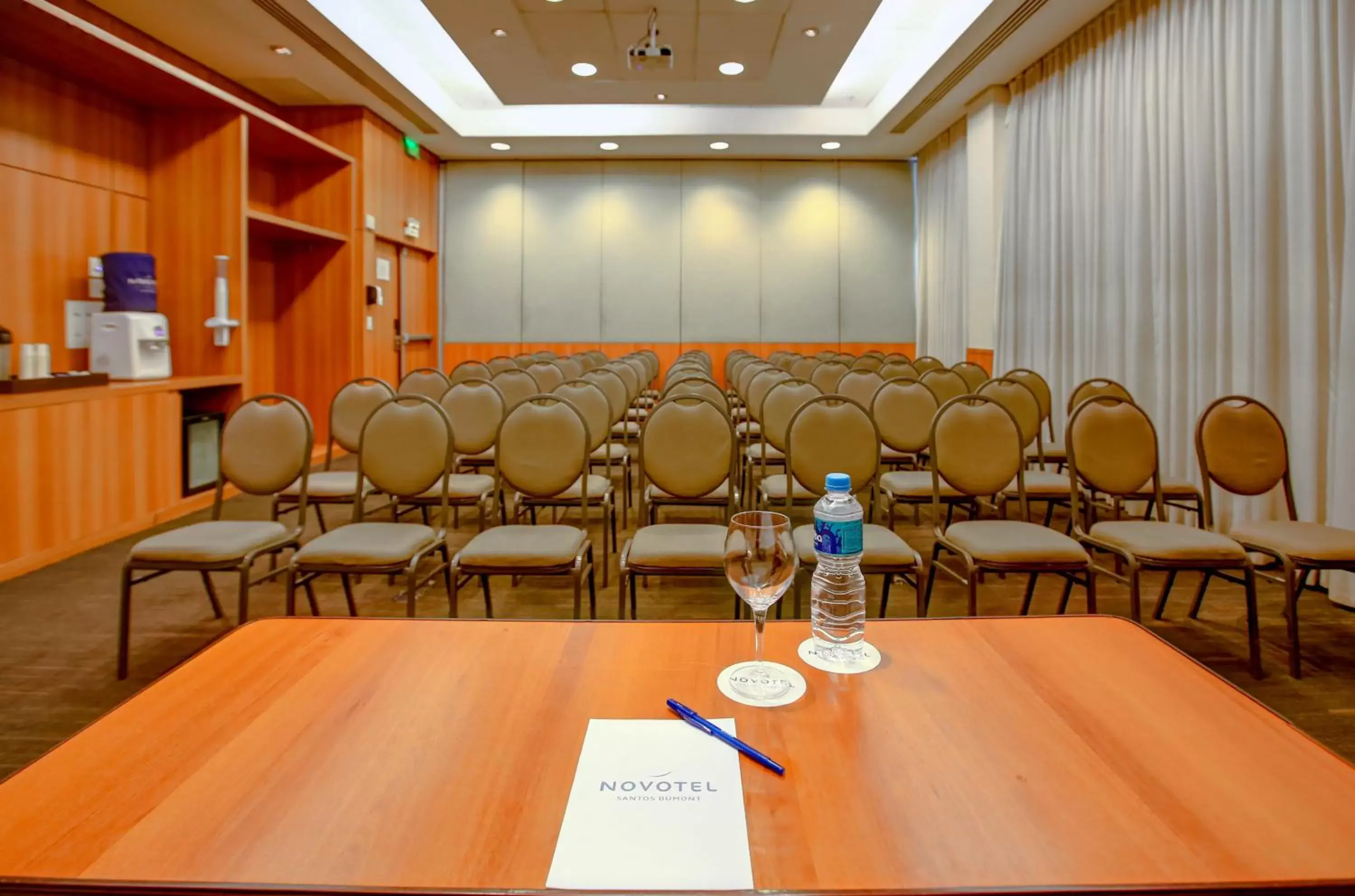 Banquet/Function facilities, Business Area/Conference Room in Novotel RJ Santos Dumont