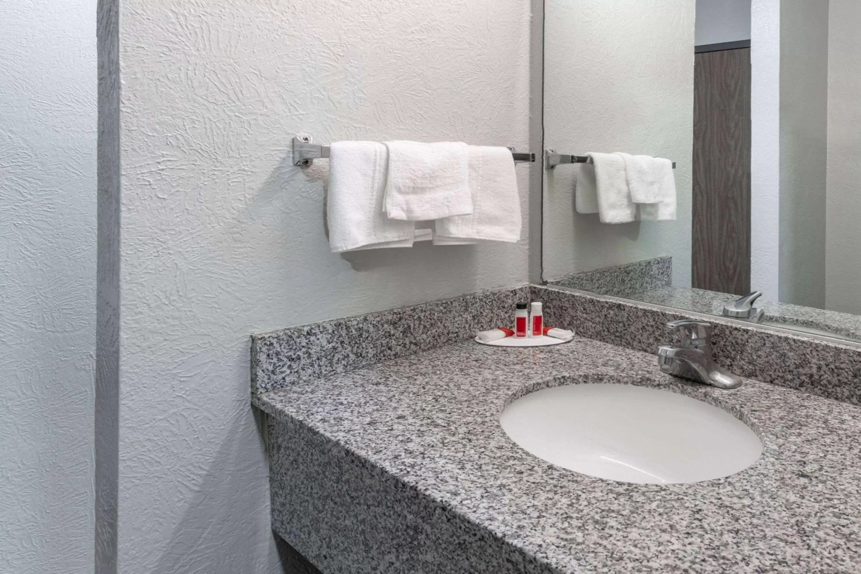 TV and multimedia, Bathroom in Super 8 by Wyndham Amarillo Central TX