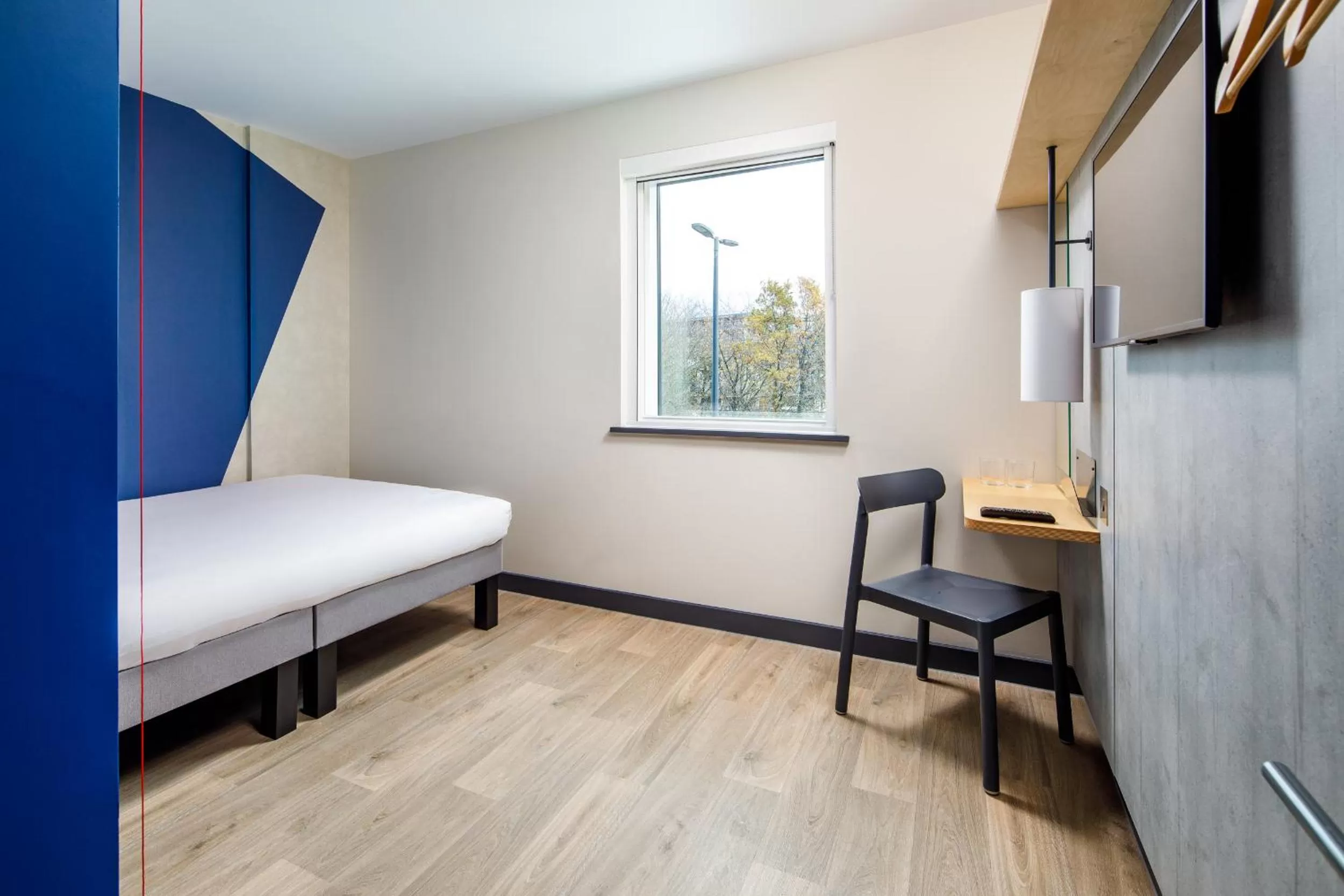 Bed in ibis budget Manchester Airport T2