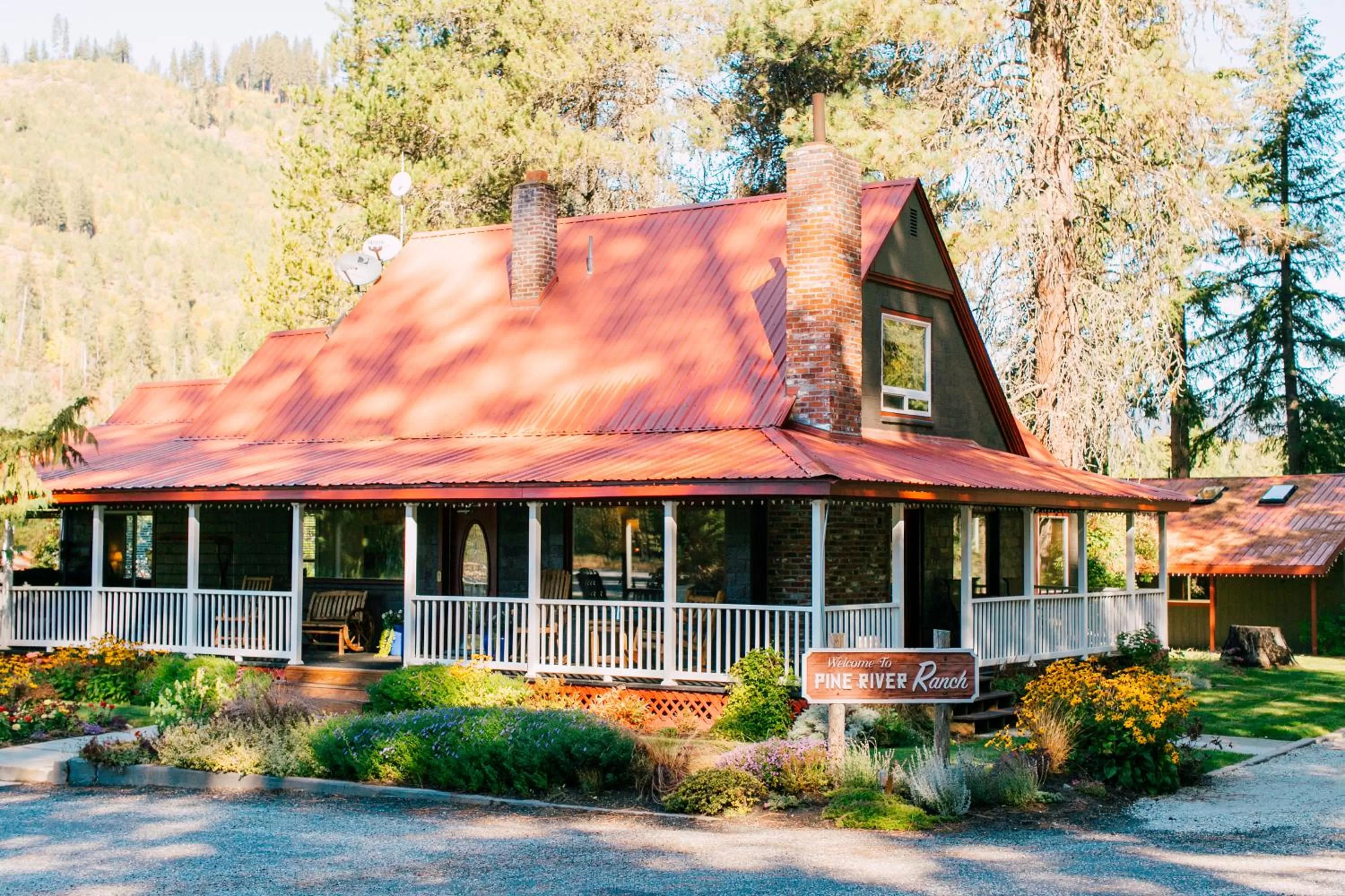 Property building in Pine River Ranch B&B