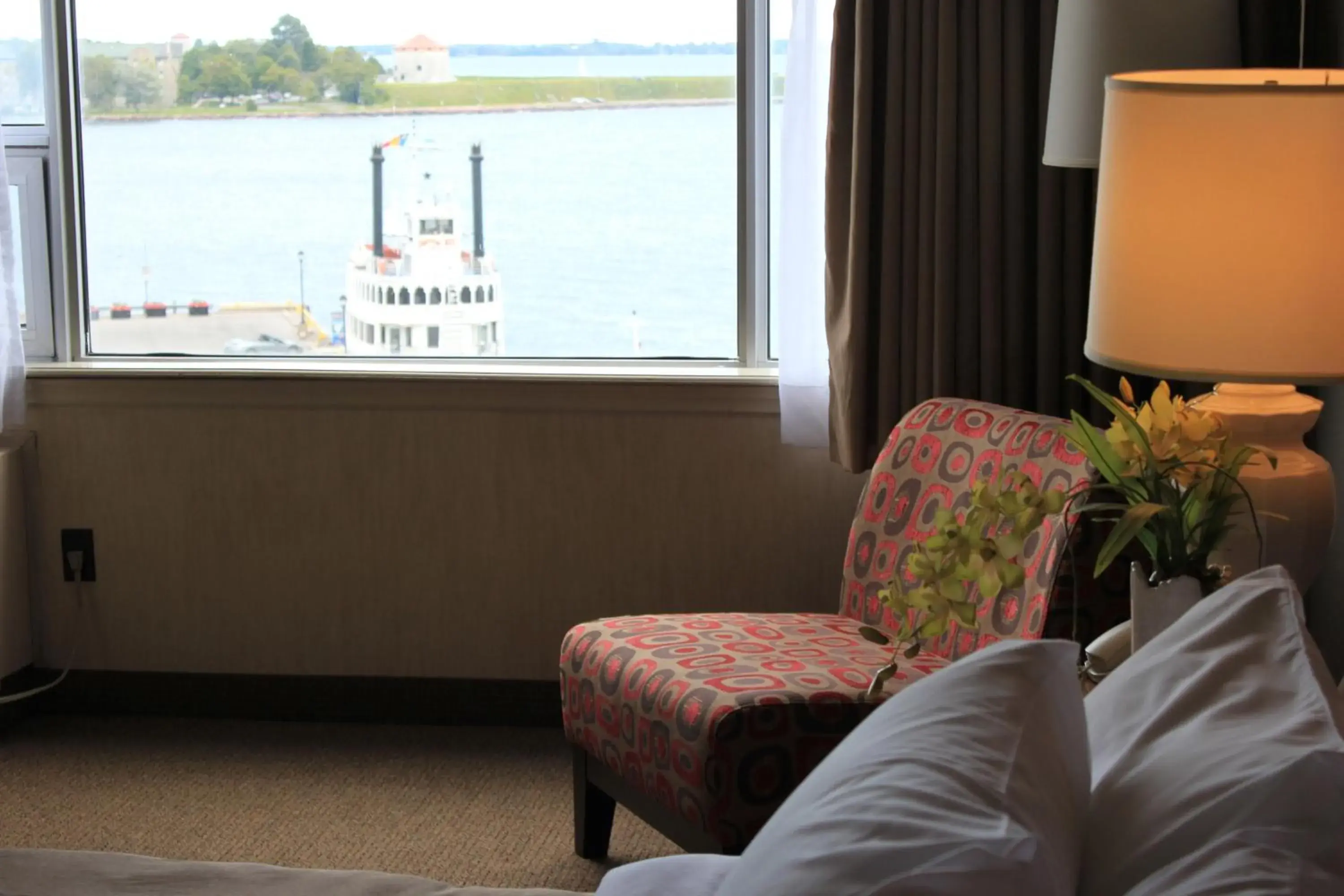 Day, Seating Area in Confederation Place Hotel