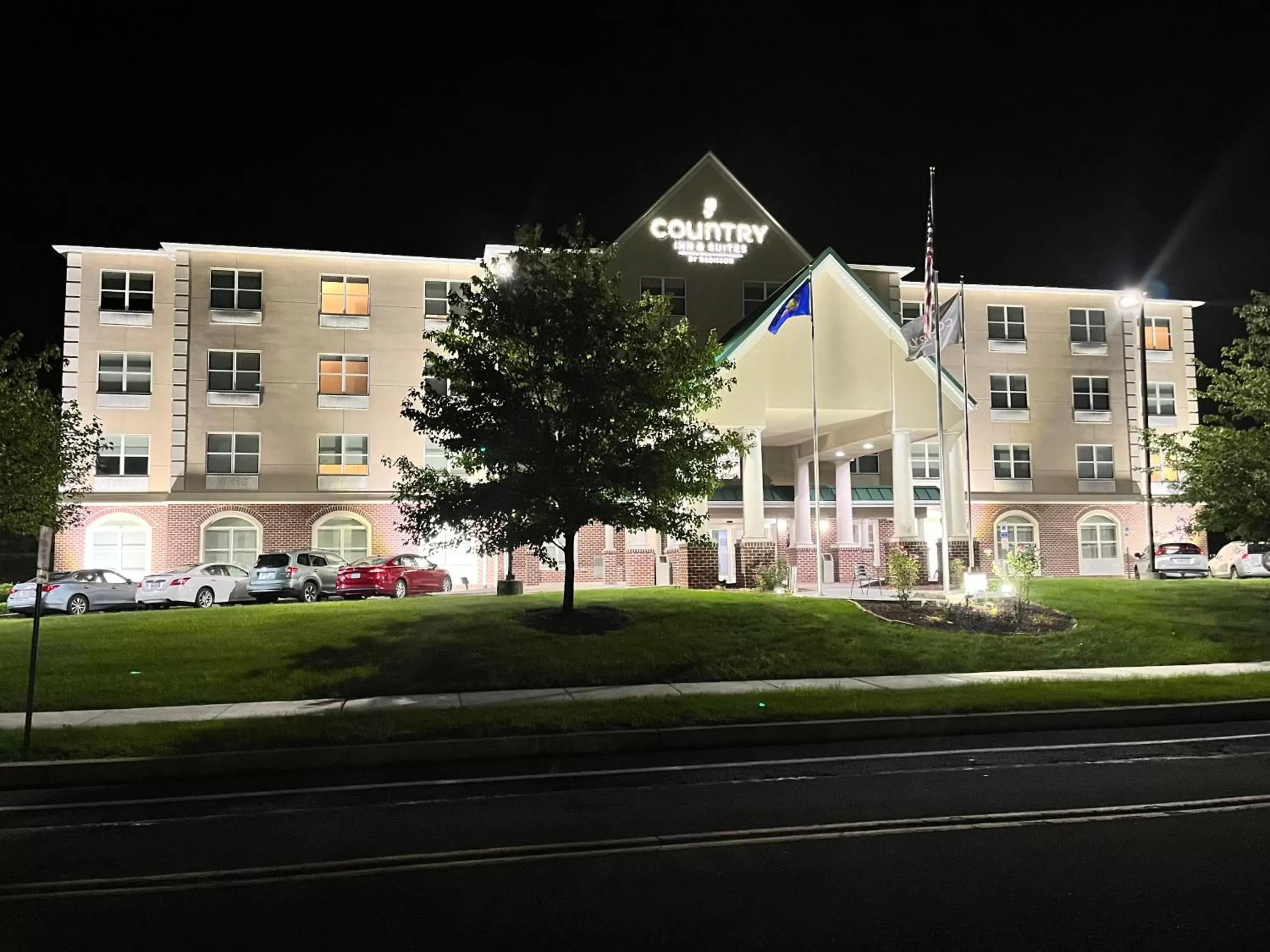 Property Building in Country Inn & Suites by Radisson, Harrisburg - Hershey-West, PA