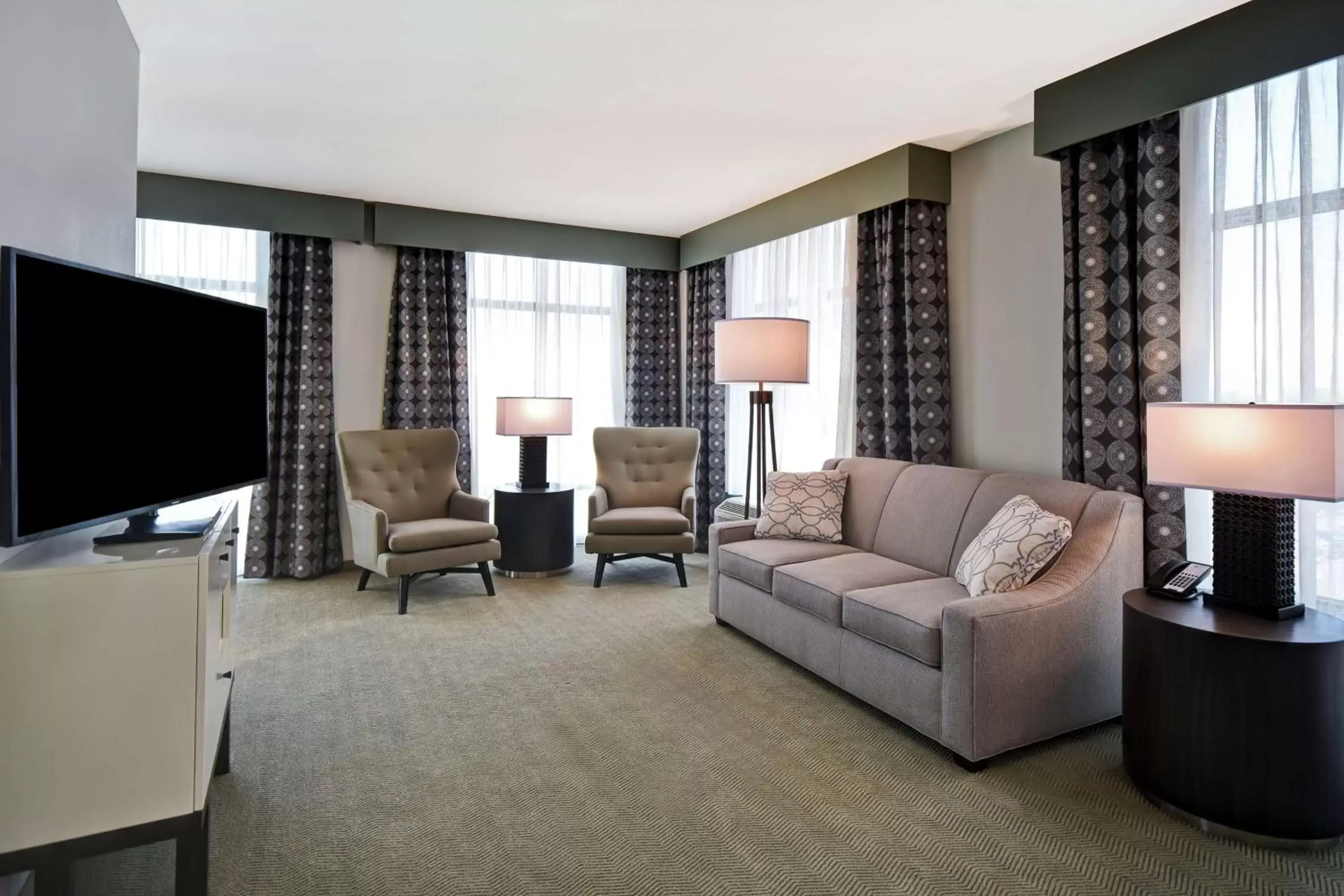 Bedroom, Seating Area in Homewood Suites By Hilton Greenville Downtown
