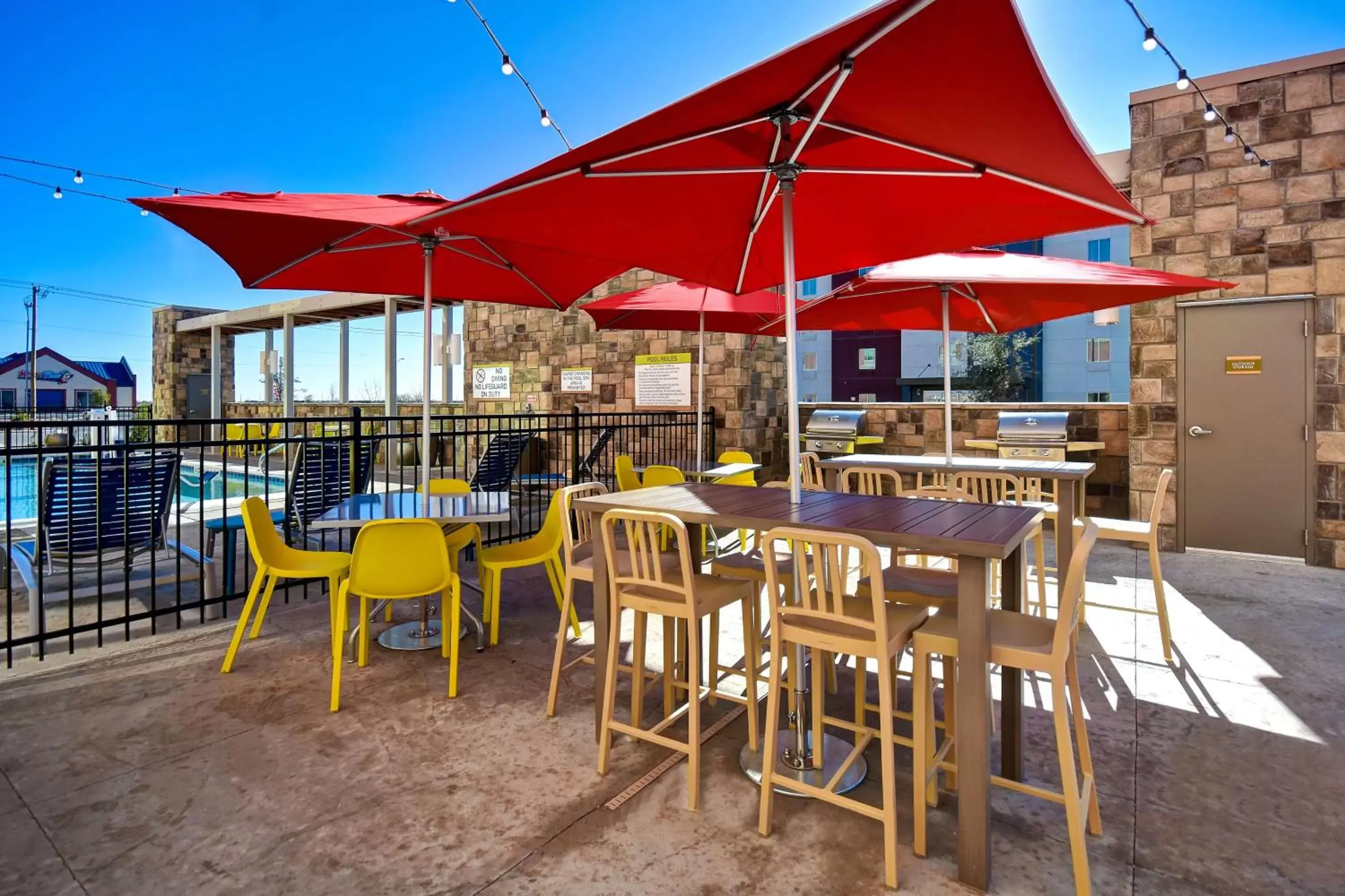 Patio, Restaurant/Places to Eat in Home2 Suites By Hilton Odessa