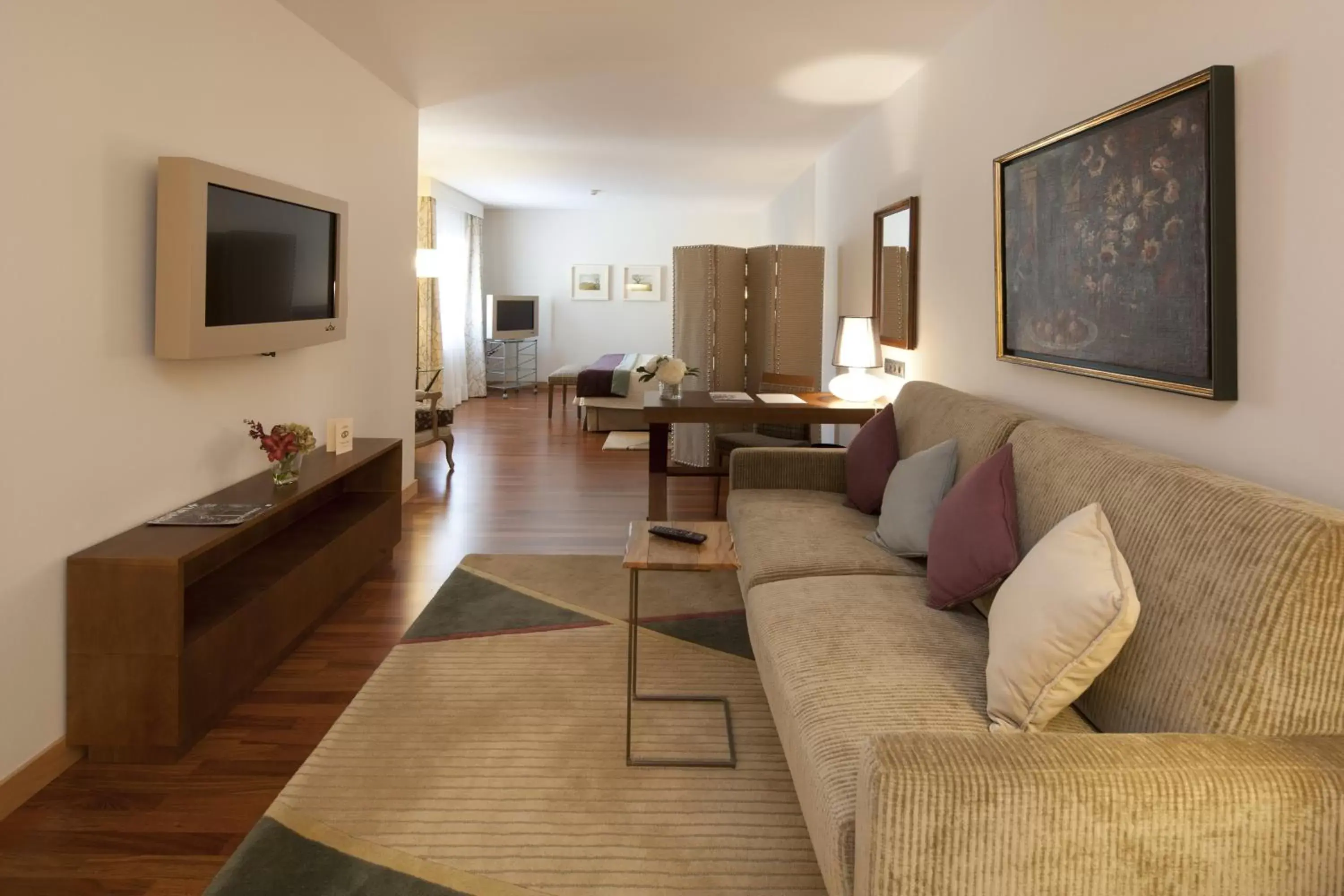 Bedroom, Seating Area in Parador de Villafranca del Bierzo