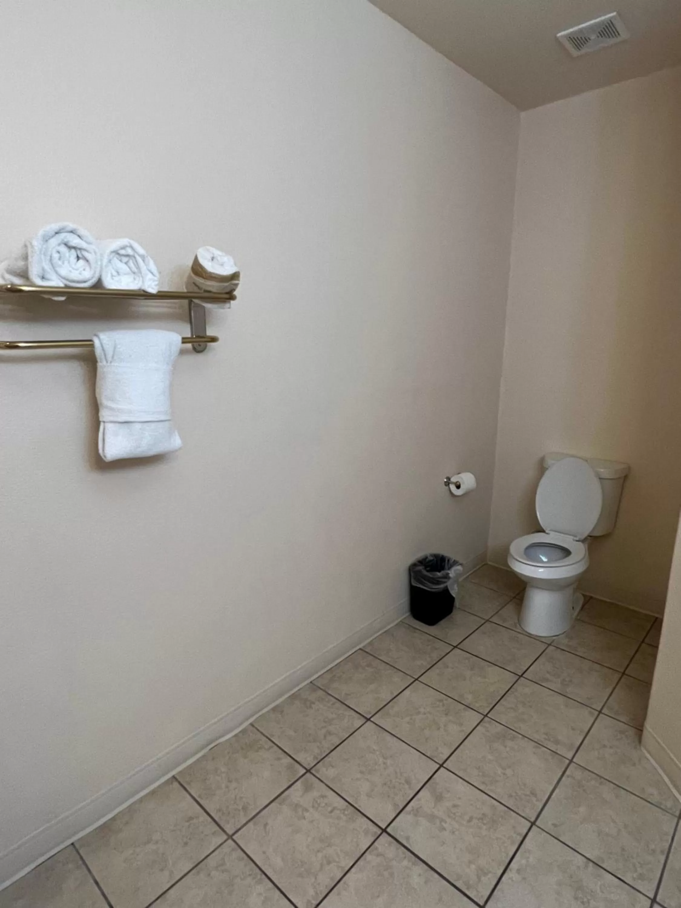 Bathroom in Sunchase Inn & Suites