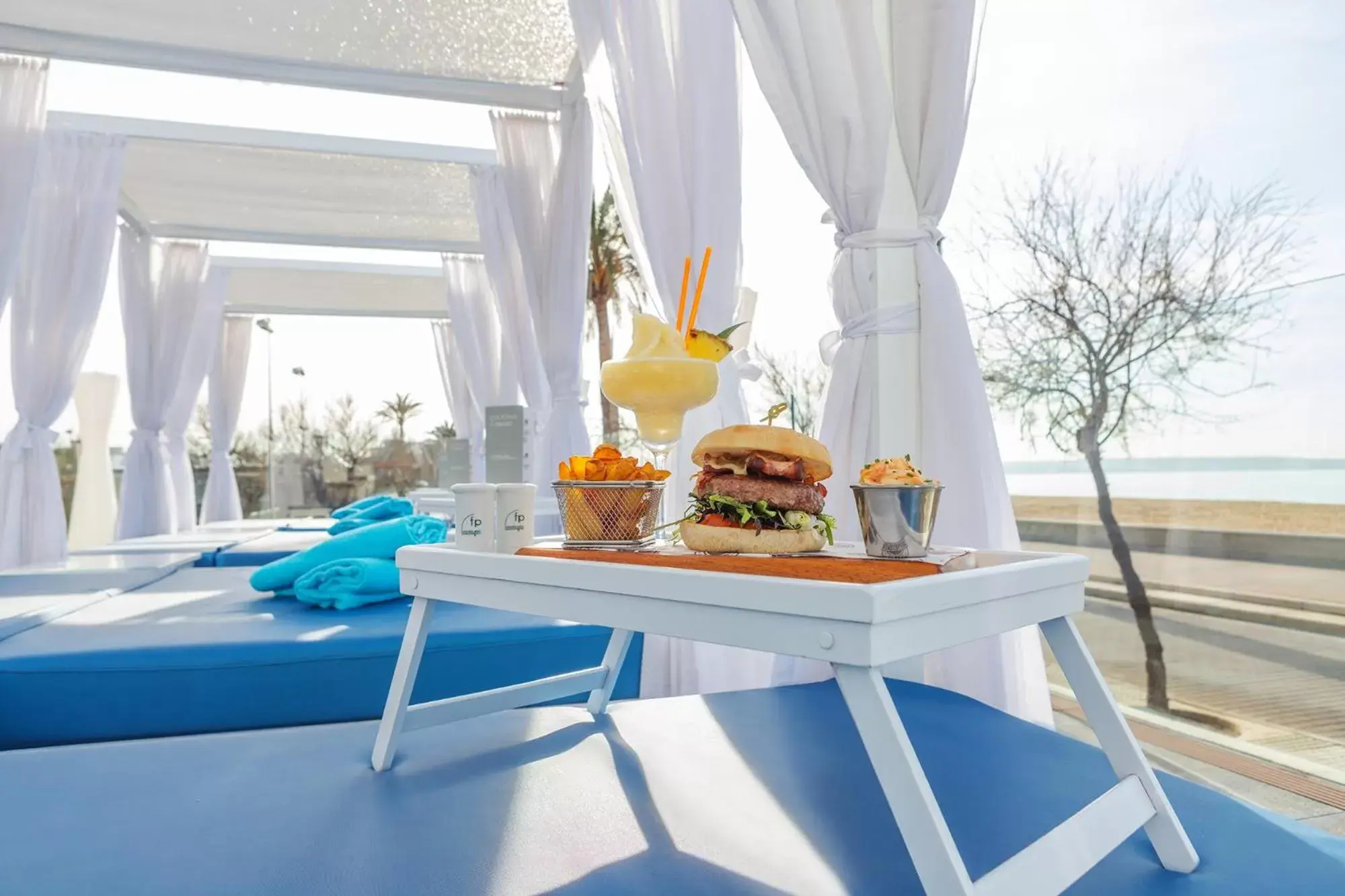 Restaurant/places to eat in Aparthotel Fontanellas Playa Restaurant/places to eat in Aparthotel Fontanellas Playa