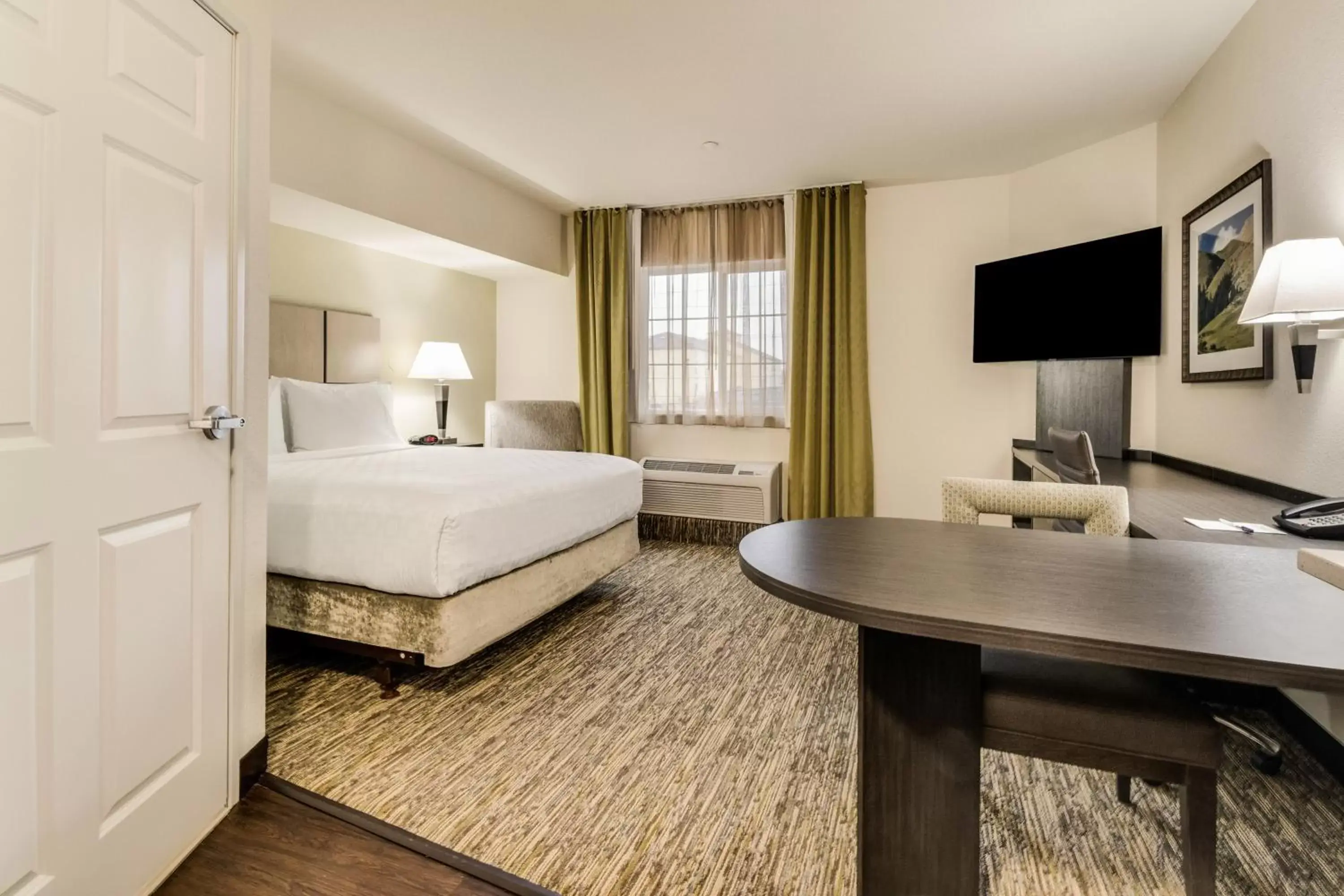 Candlewood Suites Portland Airport, an IHG Hotel