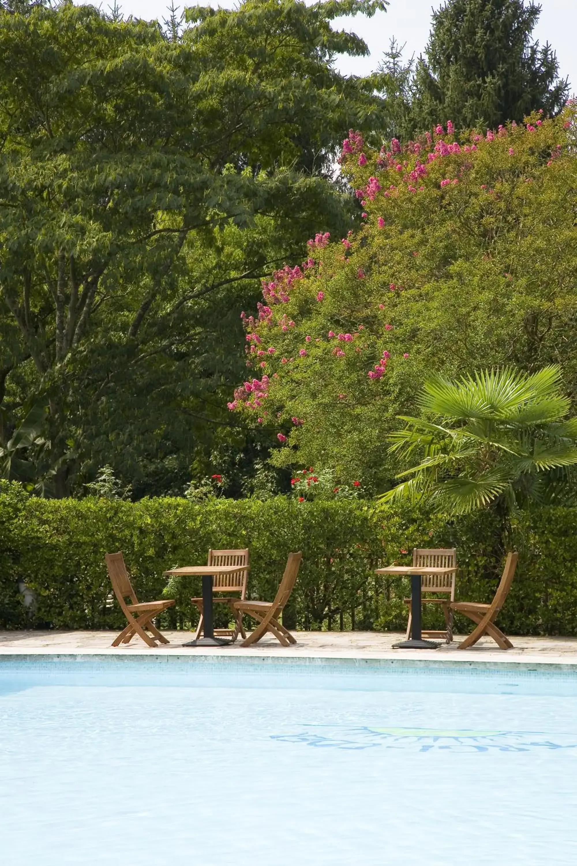 Swimming Pool in Hotel Argi-Eder, The Originals Relais (Relais du Silence)