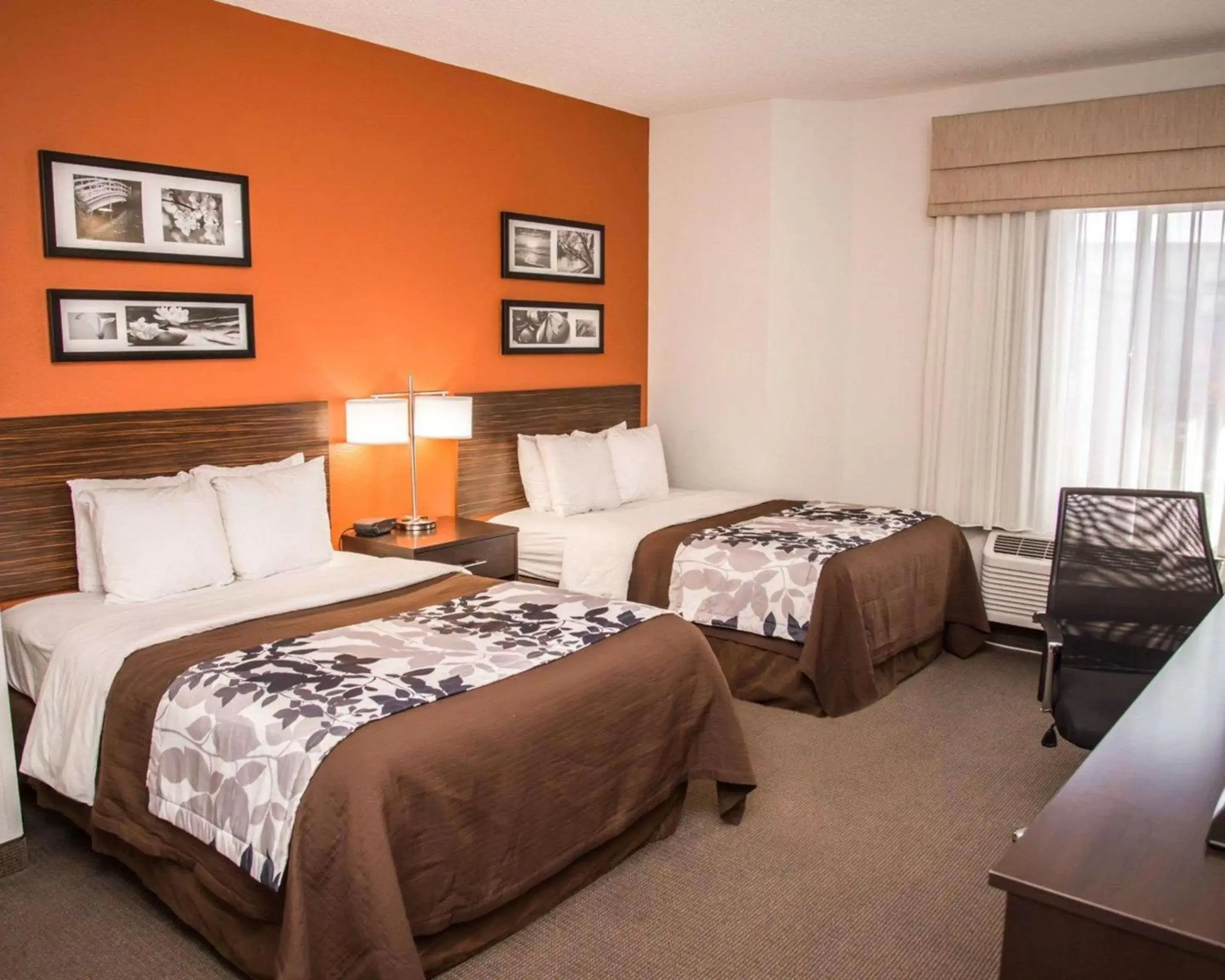 Photo of the whole room, Bed in Sleep Inn & Suites at Concord Mills