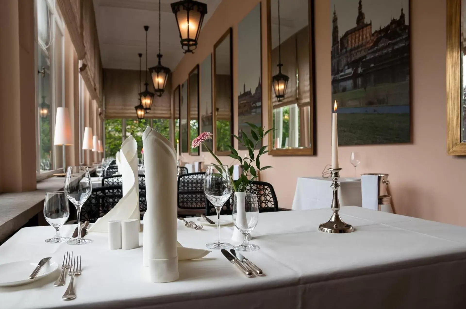 Restaurant/Places to Eat in Hotel Schloss Eckberg