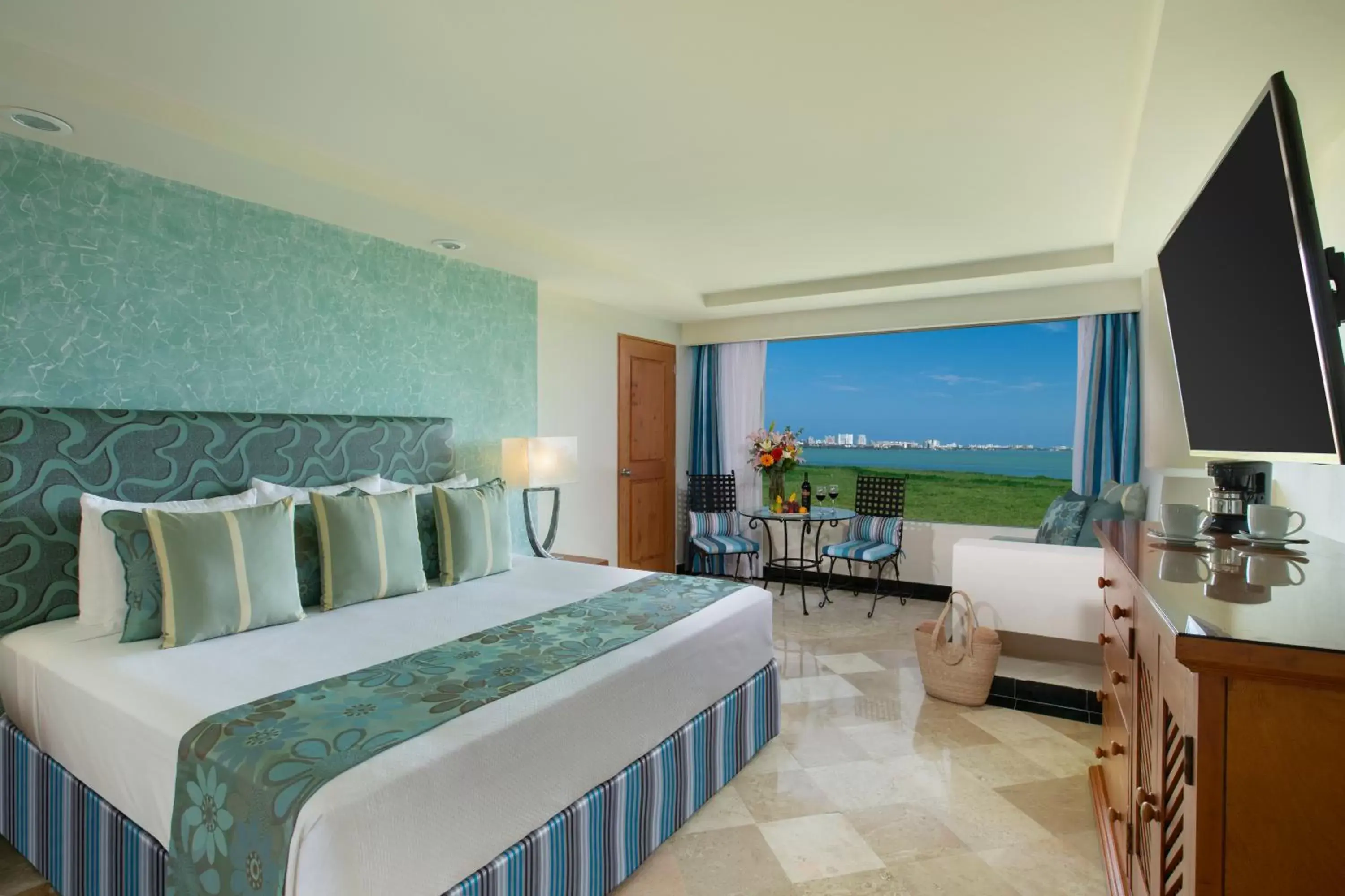 Bedroom in The Sens Cancun - All Inclusive