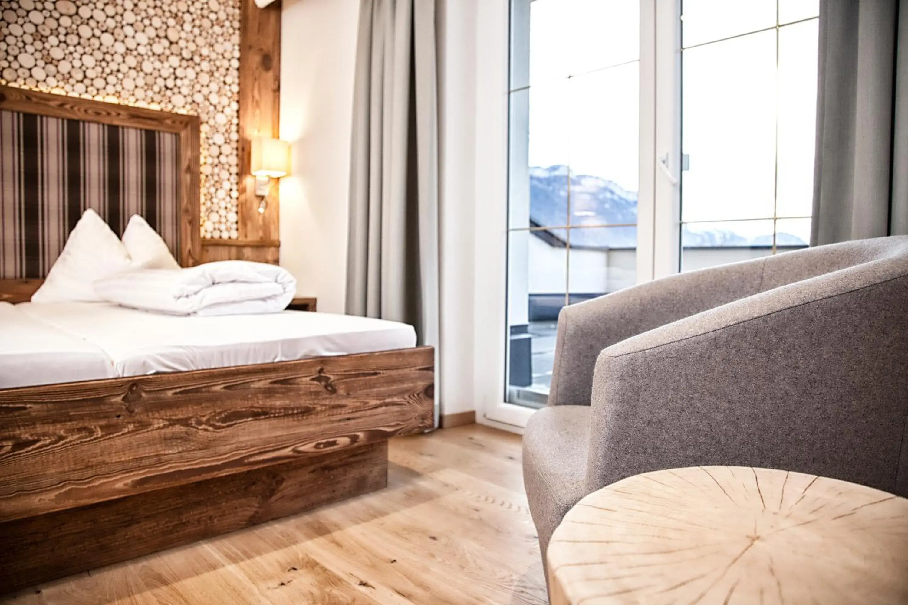 Bedroom, Bed in Hotel Heigenhauser Superior
