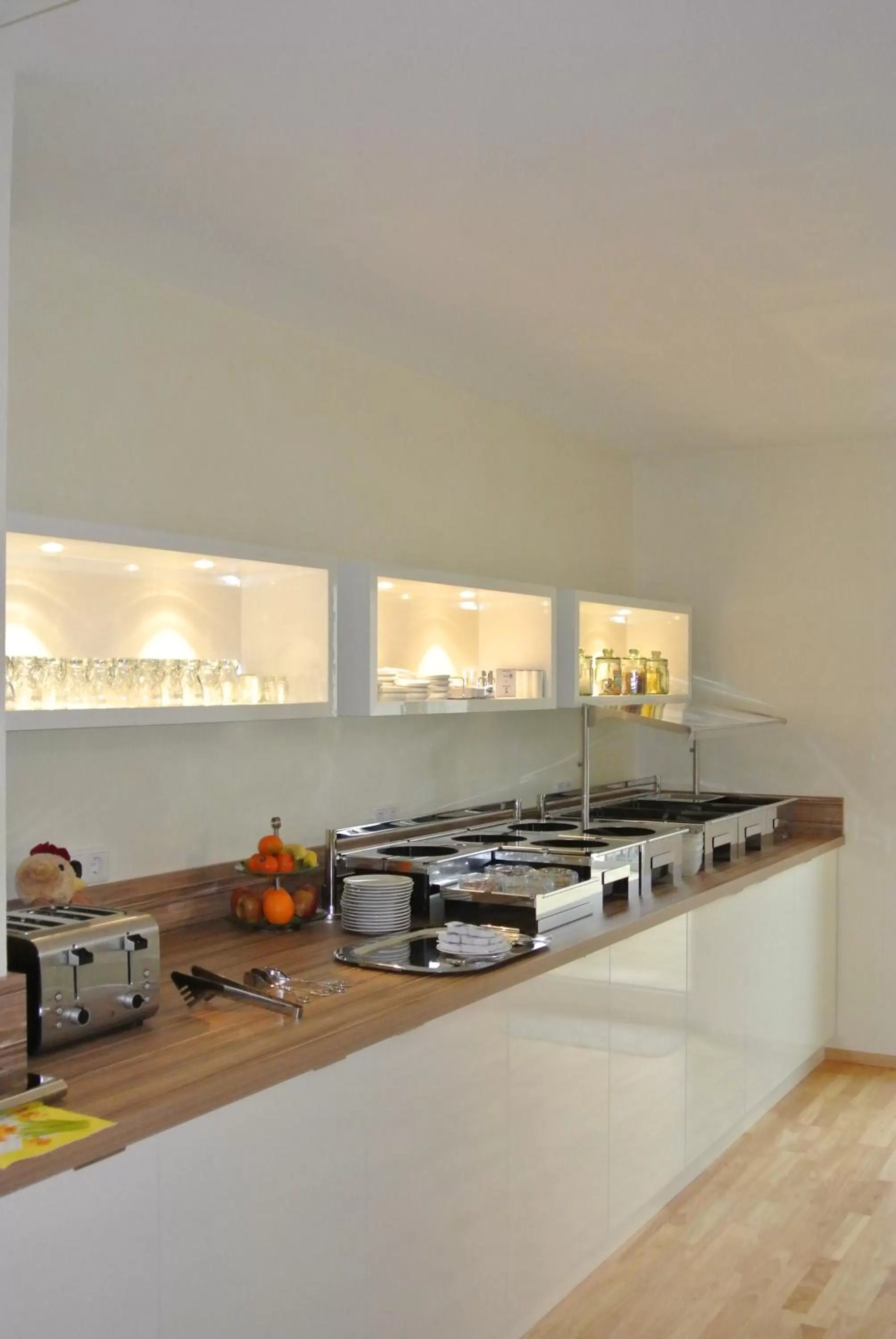 Restaurant/places to eat in Nürnberger Trichter Family-Business Hotel Garni