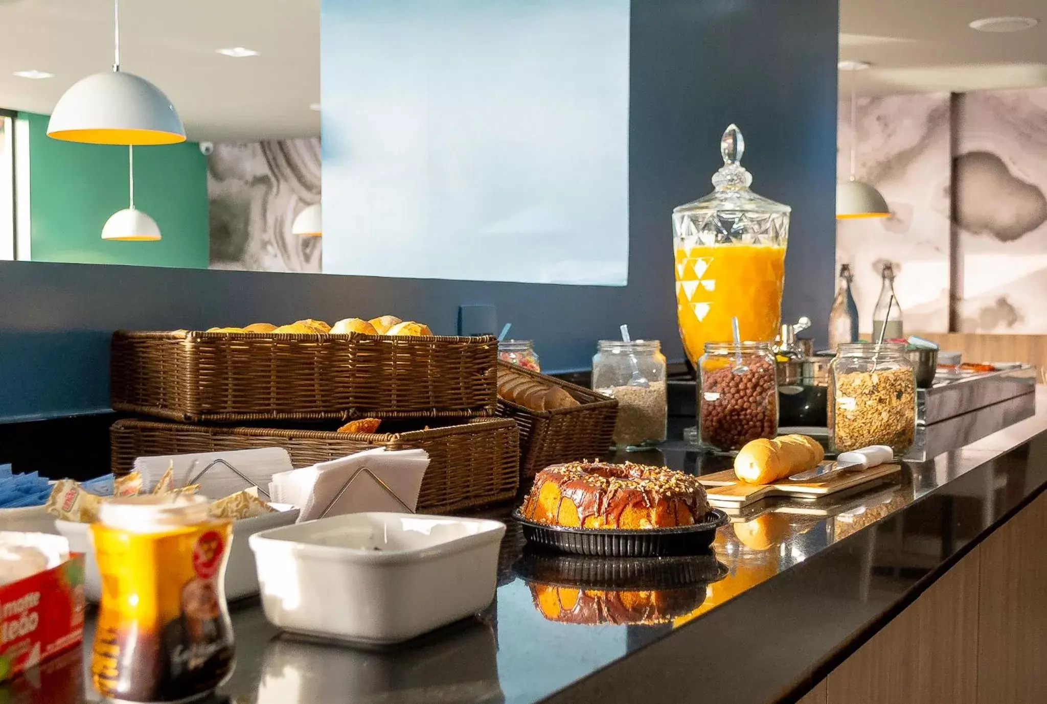 Buffet breakfast in Íbis Styles Itaúna Buffet breakfast in Íbis Styles Itaúna