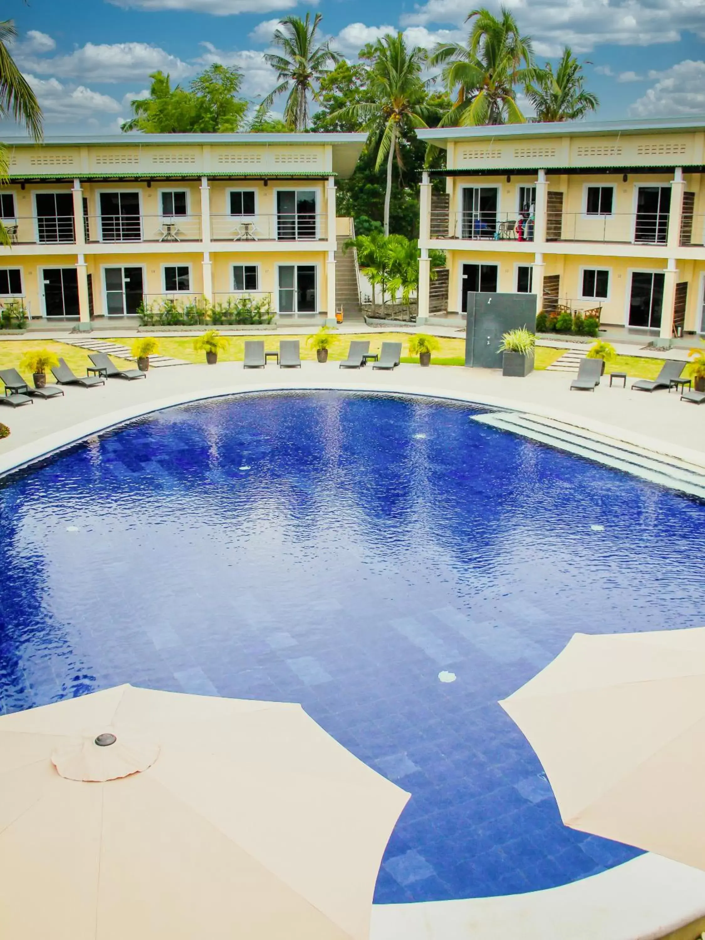 Swimming Pool in Malinawon Resort