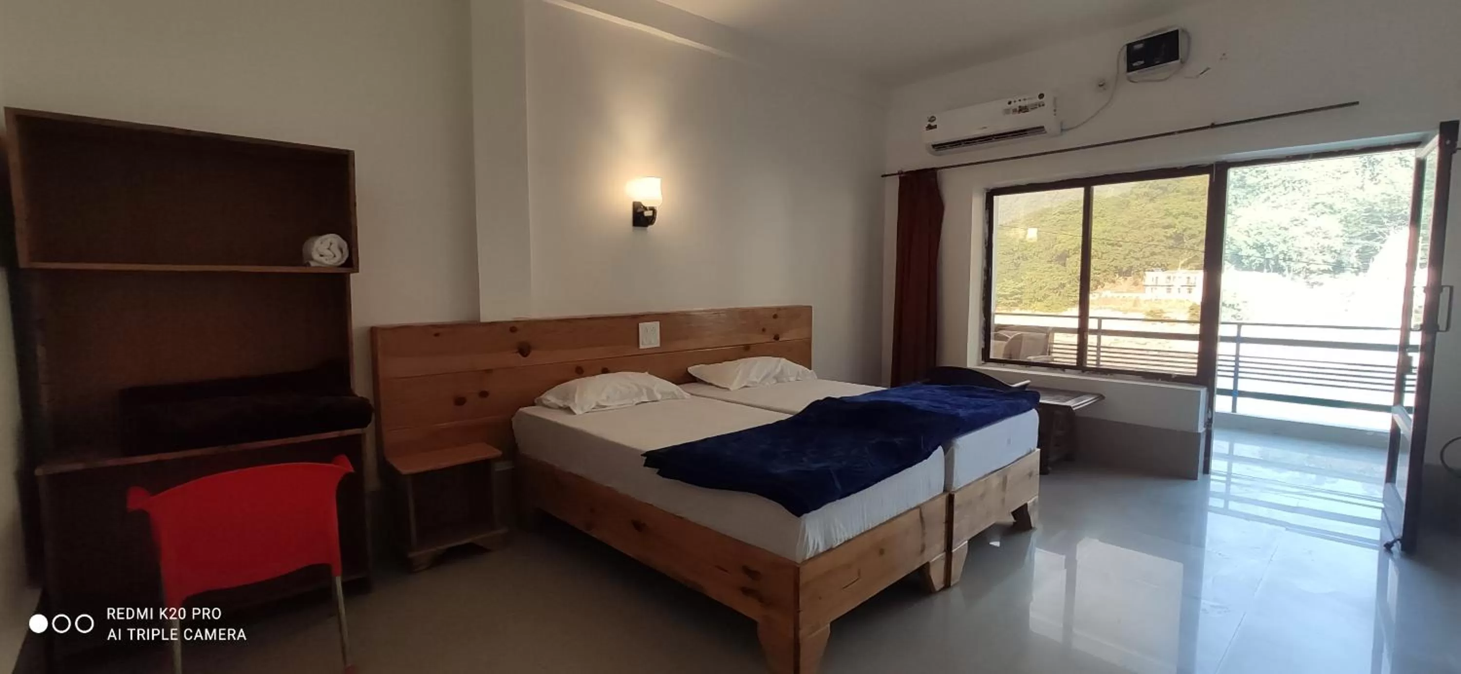 Bed, Room Photo in H7 Stay On The Ganges, Yoga & Spa Resort, Rishikesh