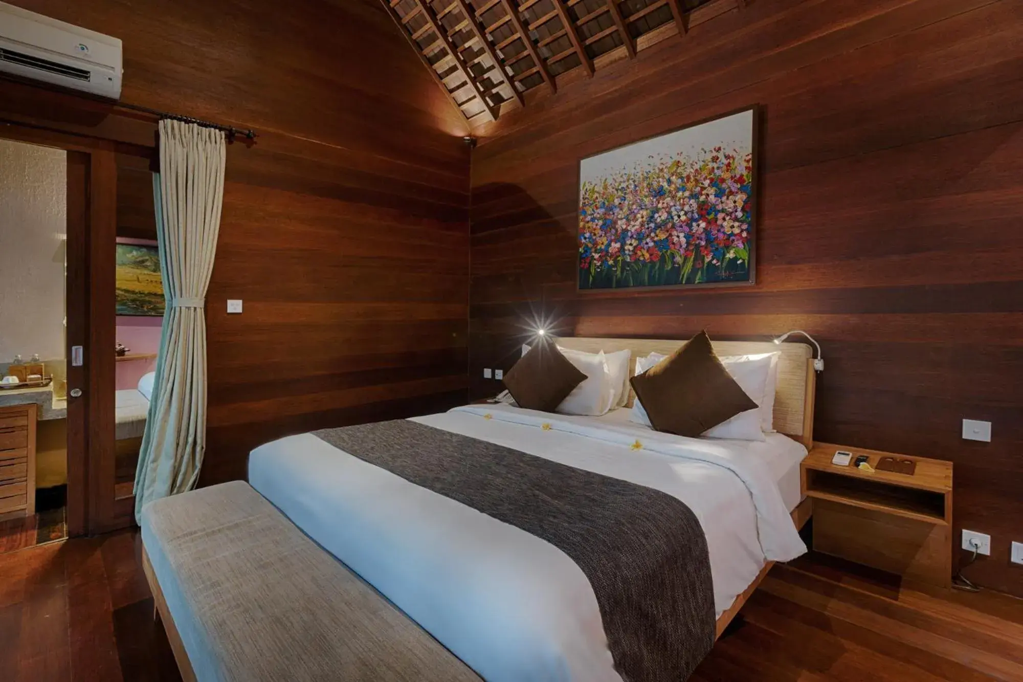 Property building, Bed in Ubud Padi Villas