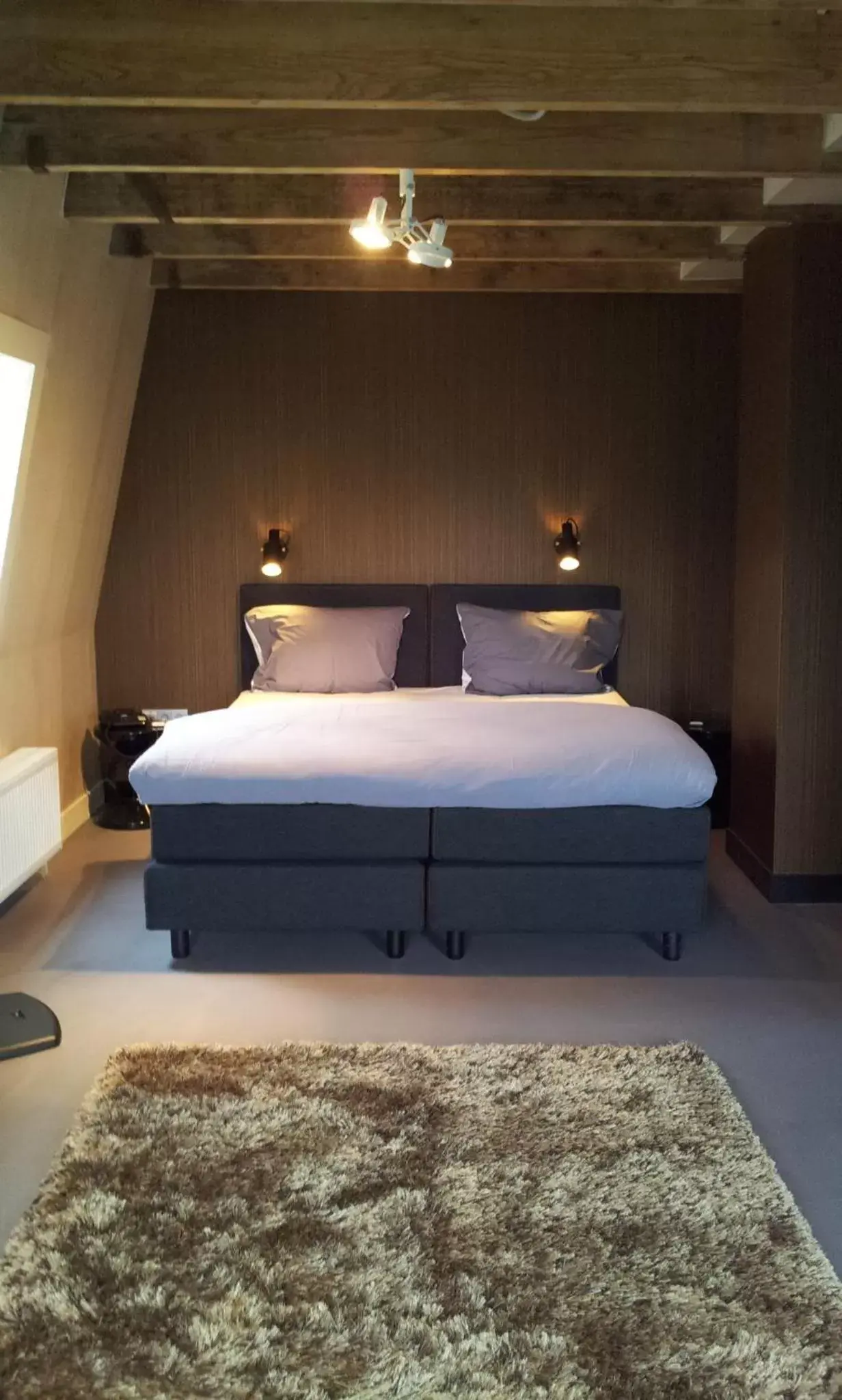 Bedroom, Bed in V Lofts