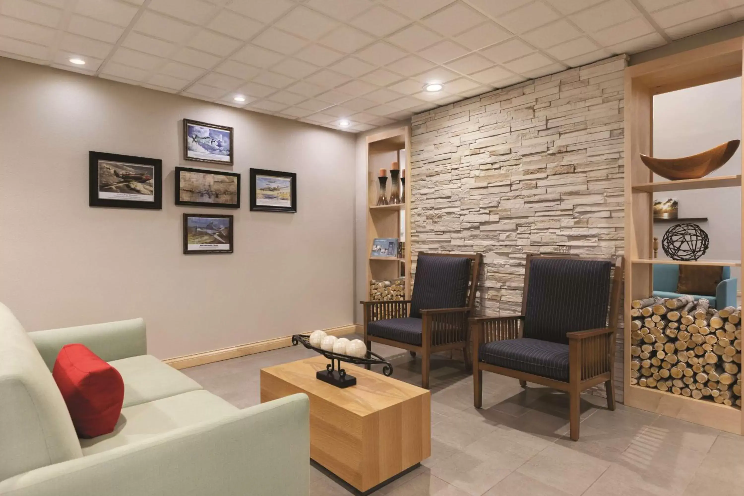 Lobby or reception, Seating Area in Country Inn & Suites by Radisson, Fairborn South, OH