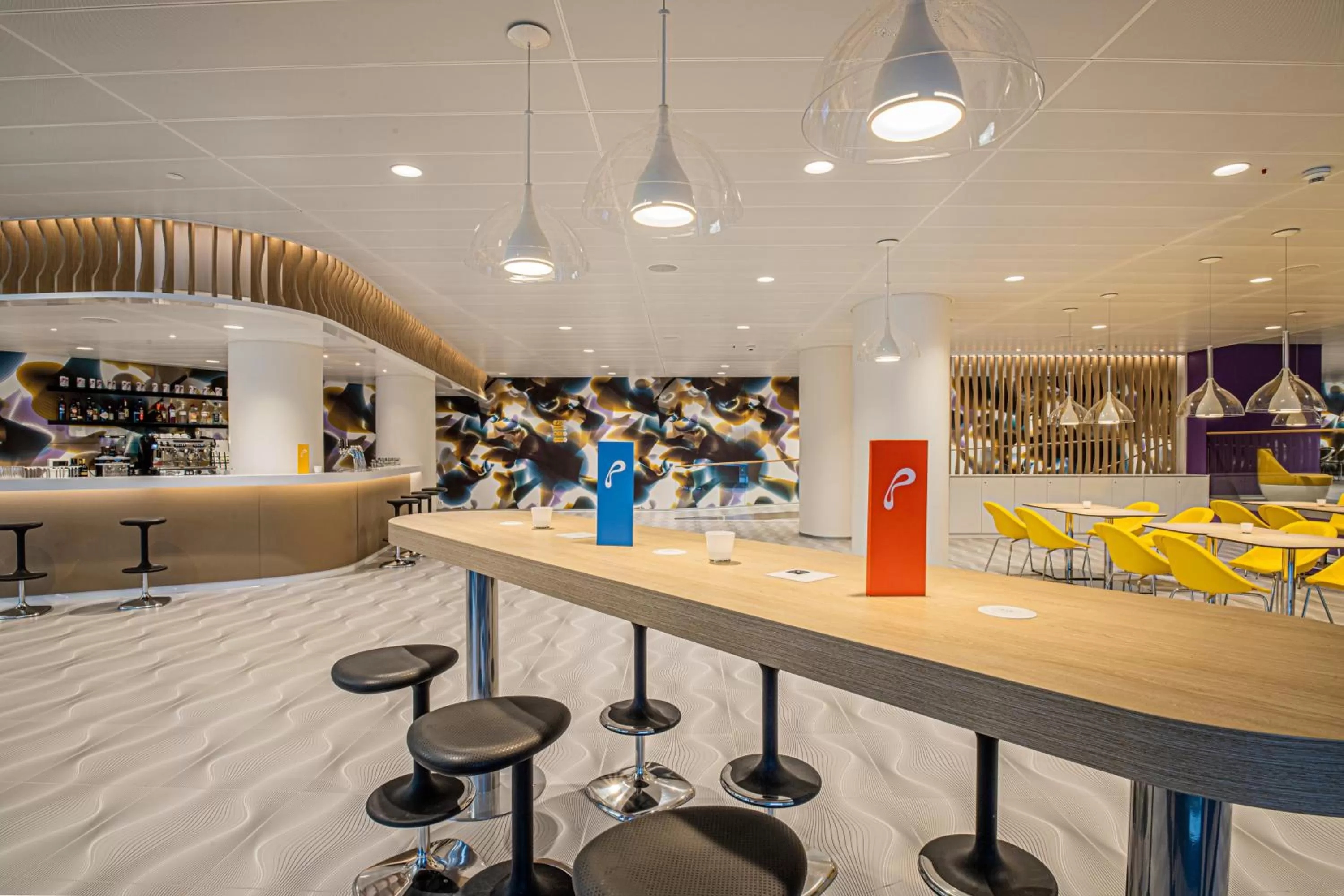 Restaurant/places to eat in Prize by Radisson, Bern City