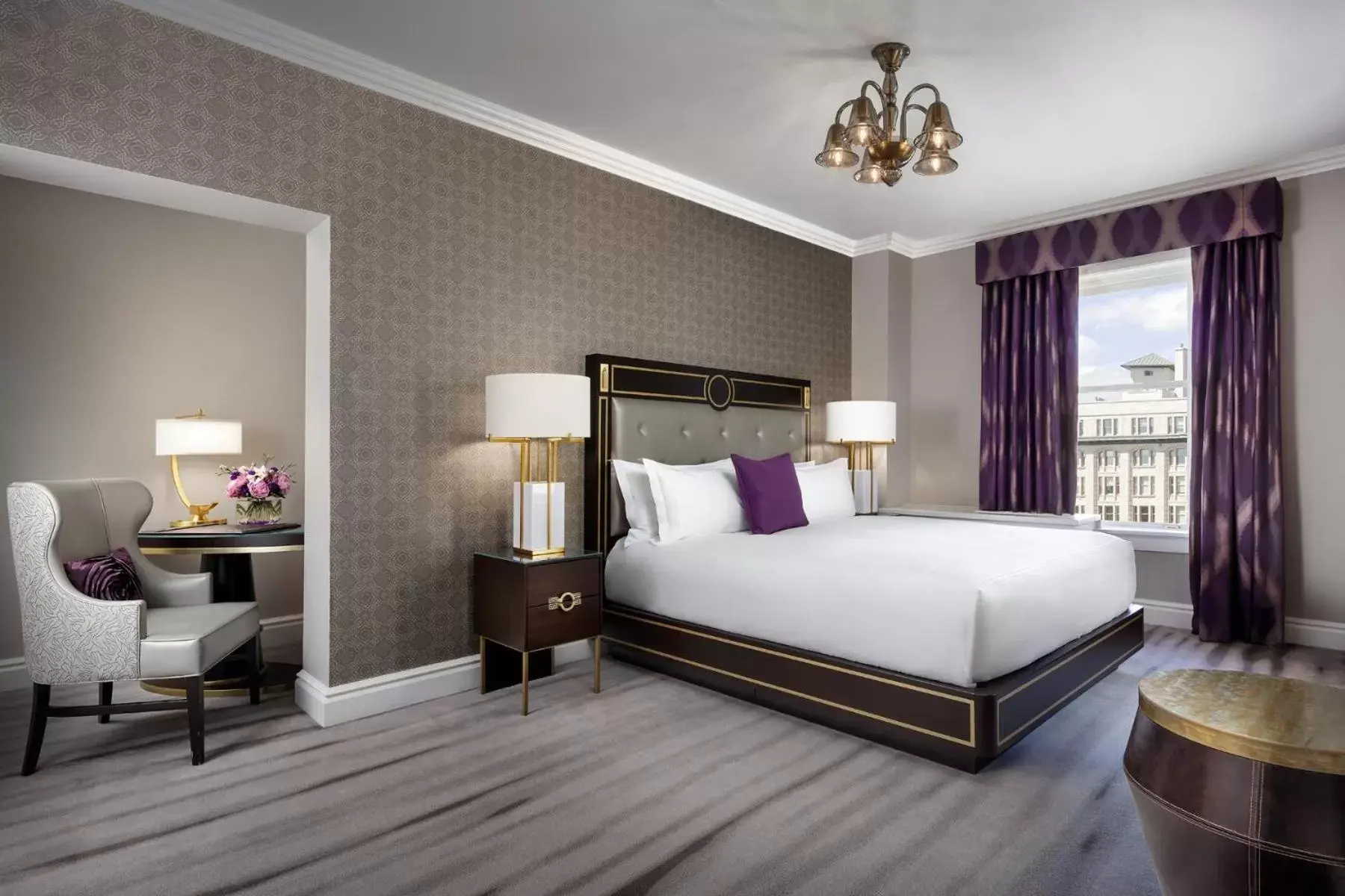 Bedroom, Bed in Fairmont Empress Hotel