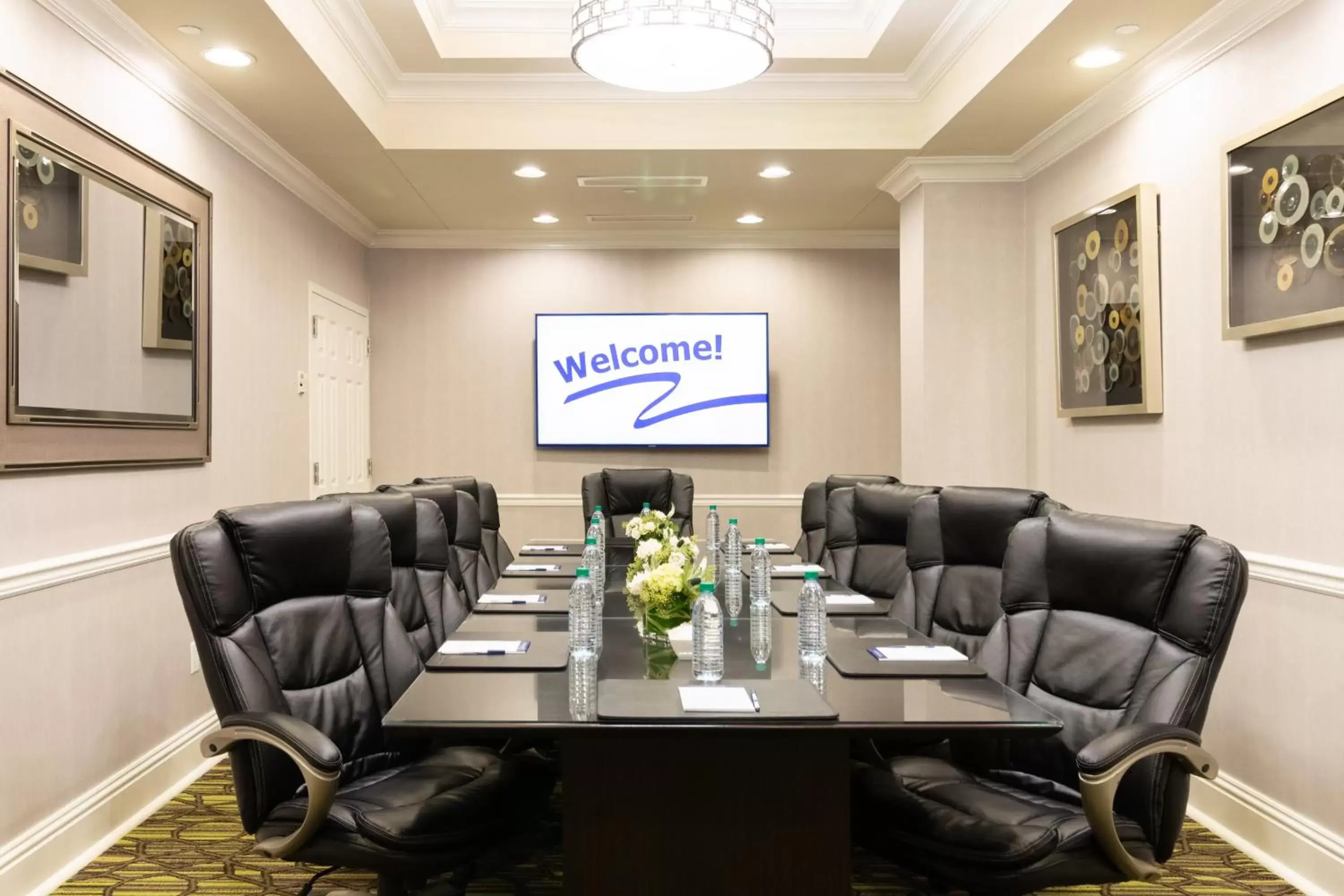 Meeting/conference room in Holiday Inn Express Savannah - Historic District, an IHG Hotel