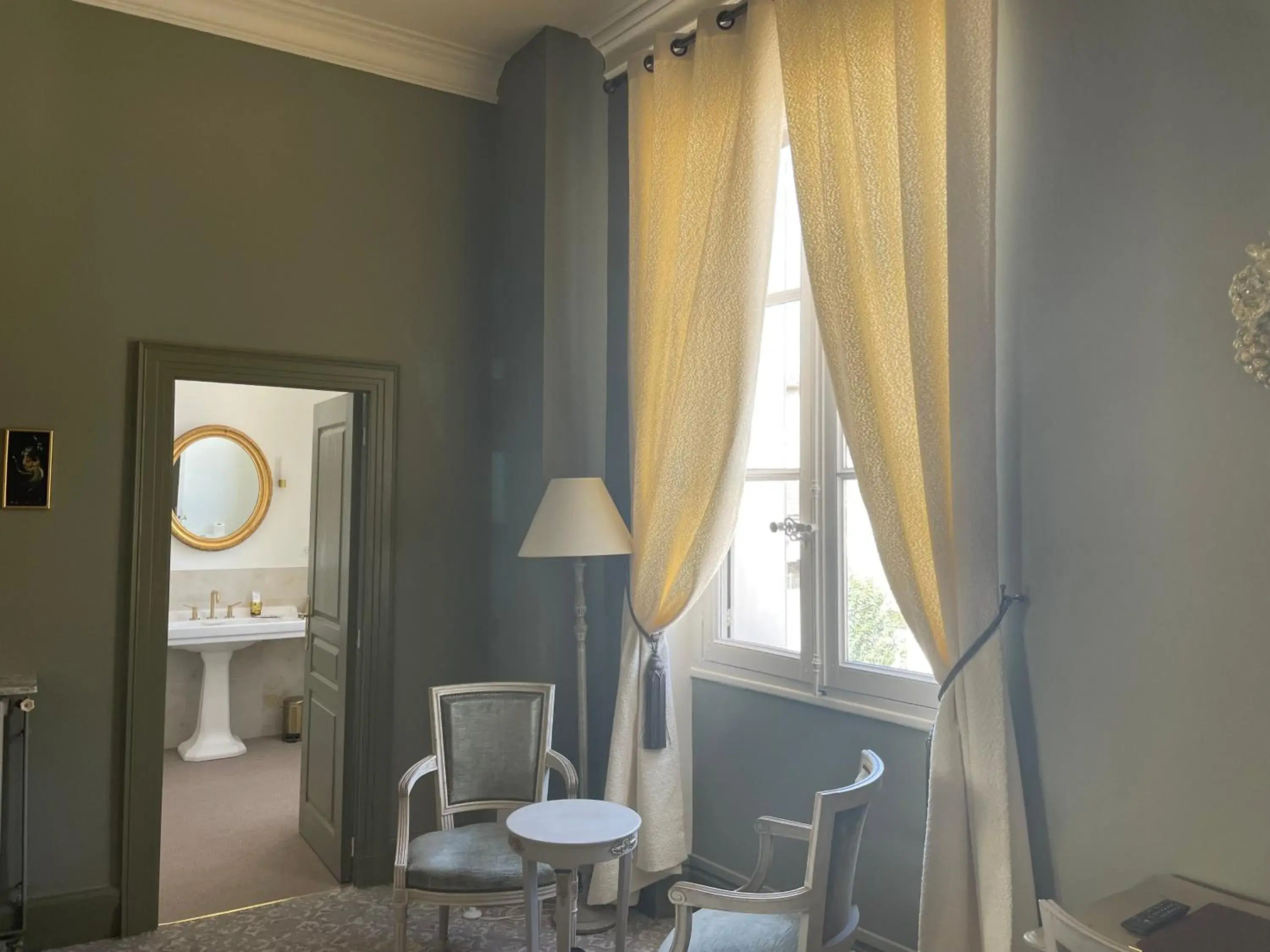 Bathroom in Hôtel Château des Jacobins