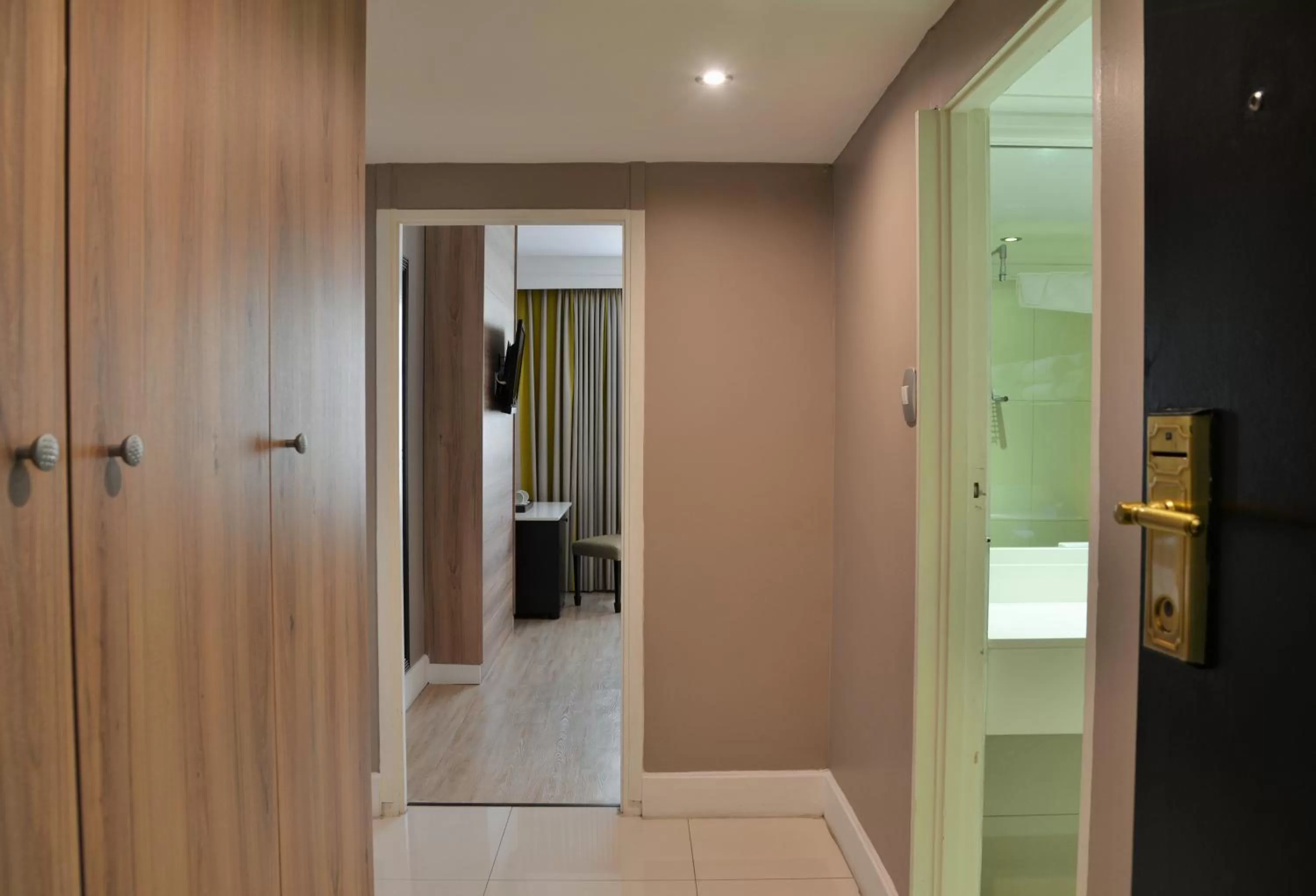 The Capetonian - Halal