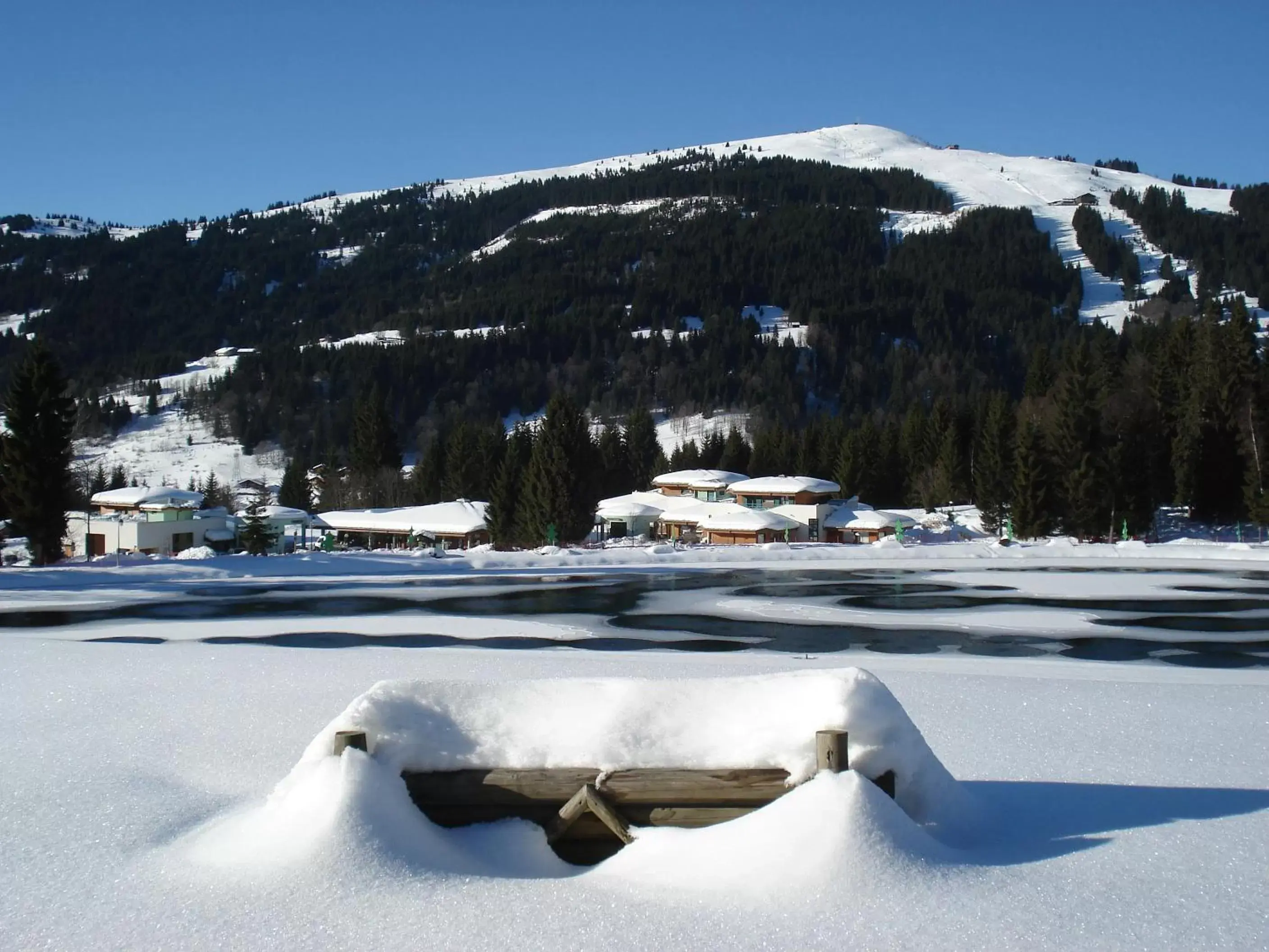 Mountain view, Winter in Loc'Hotel Alpen Sports