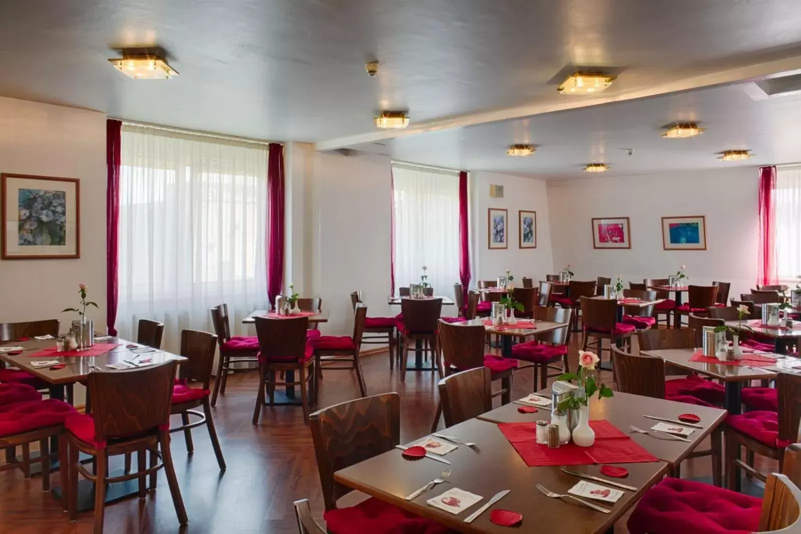 Dining area, Restaurant/Places to Eat in Comfort Hotel Bernau