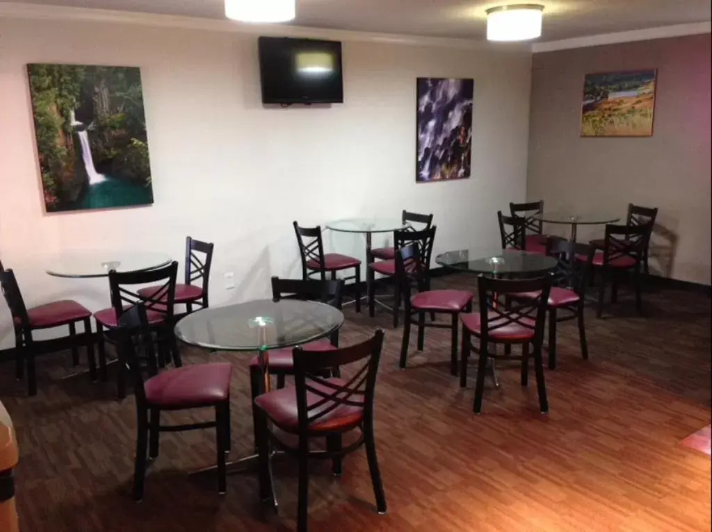 Continental breakfast, Restaurant/Places to Eat in Flagship Inn of Ashland