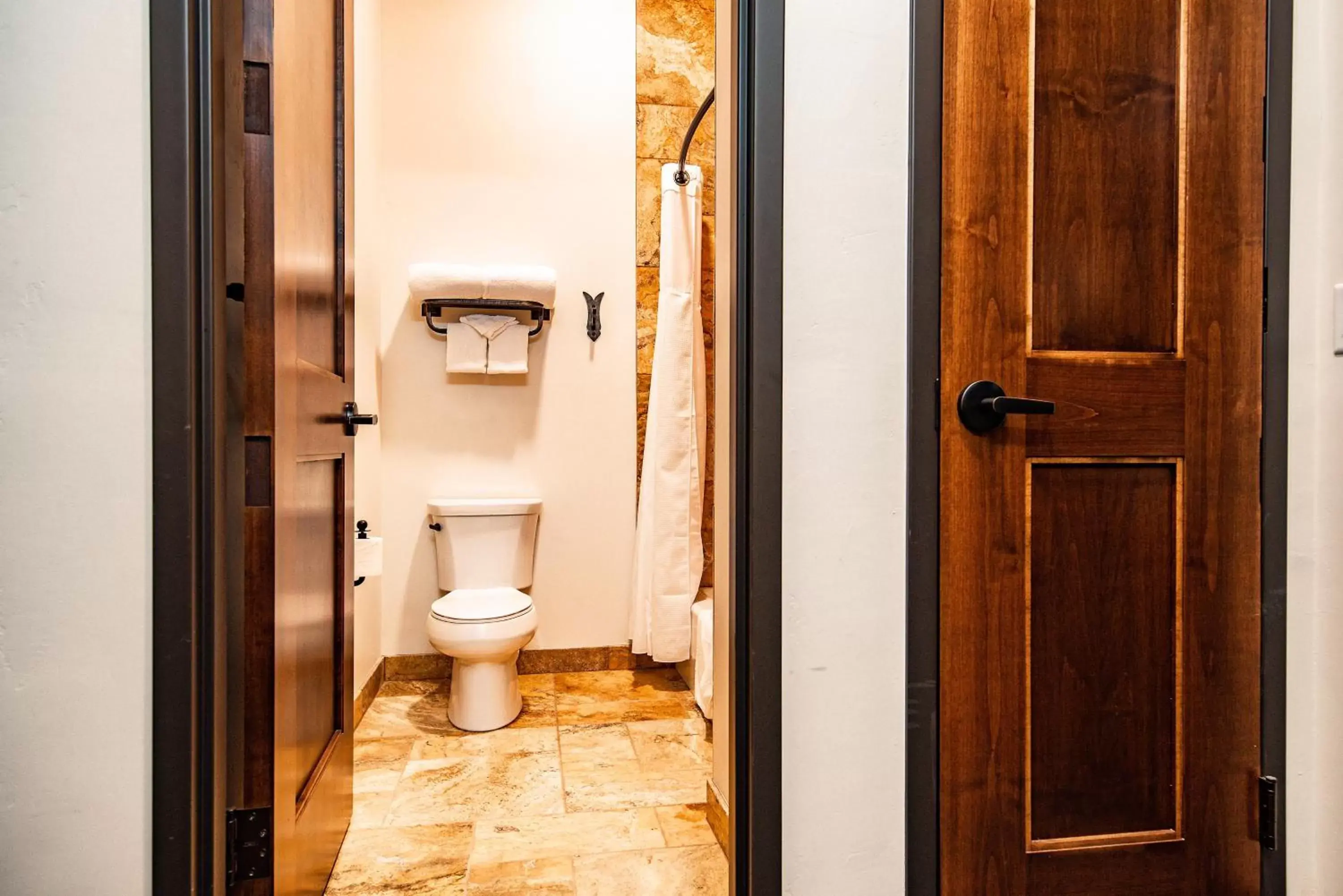 Toilet, Bathroom in Elk Country Inn